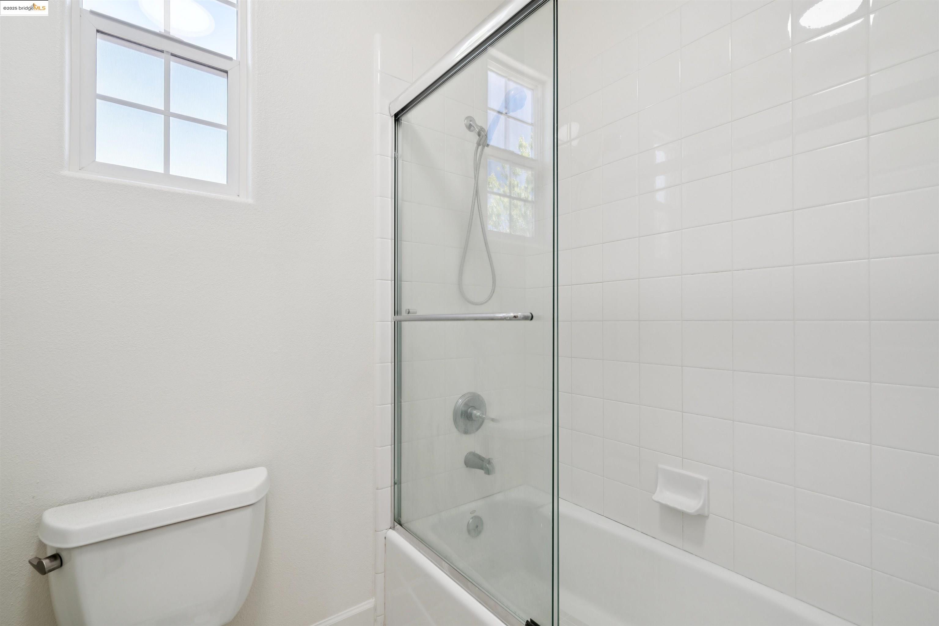 Detail Gallery Image 32 of 58 For 2111 Creekview Dr, Danville,  CA 94506 - 5 Beds | 4 Baths