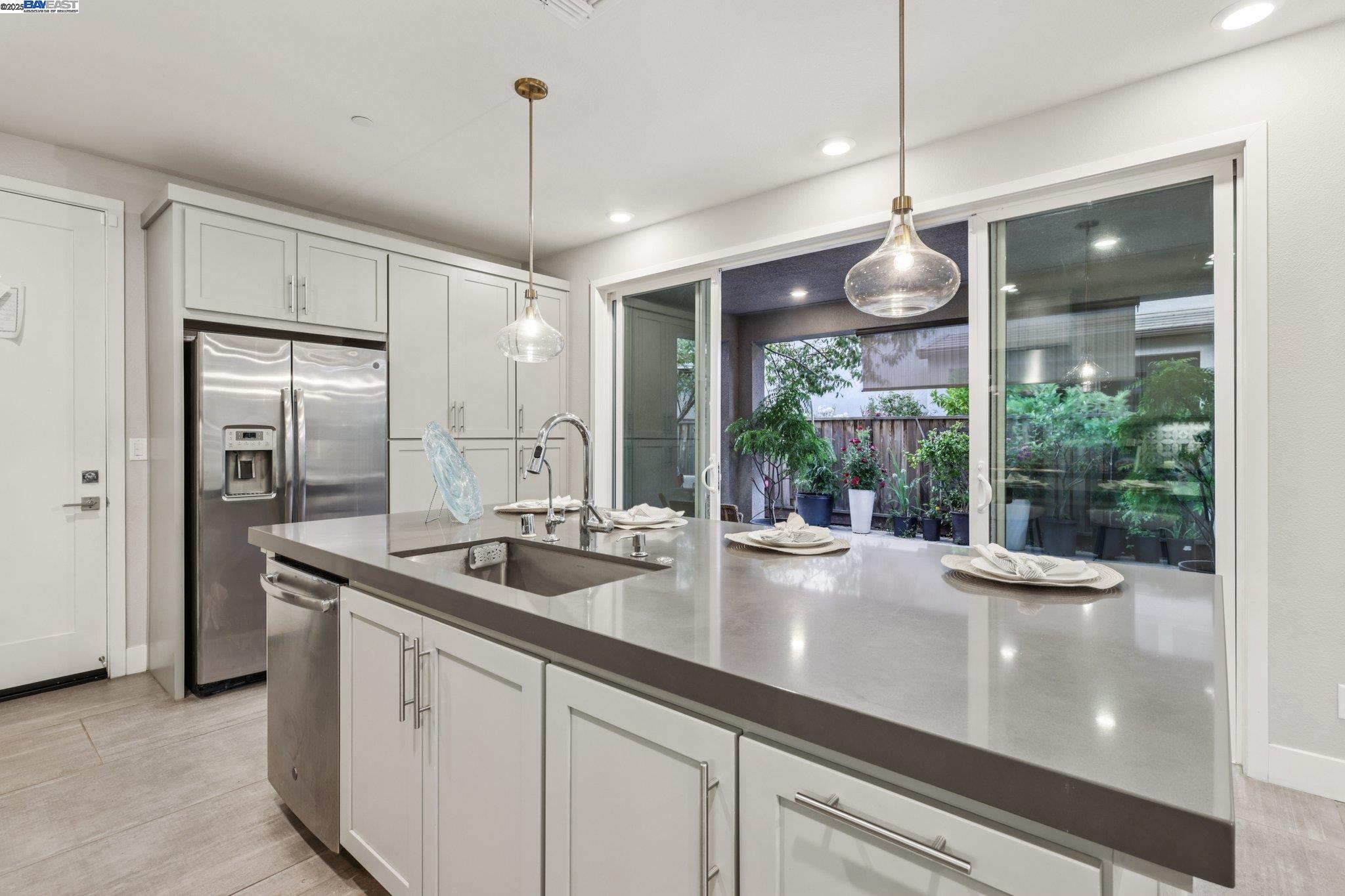 Detail Gallery Image 16 of 51 For 5789 Nugget Way, Dublin,  CA 94568 - 5 Beds | 4 Baths