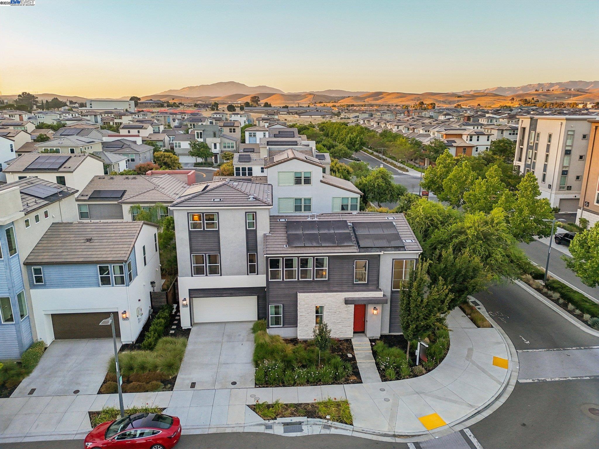 Detail Gallery Image 47 of 51 For 5789 Nugget Way, Dublin,  CA 94568 - 5 Beds | 4 Baths