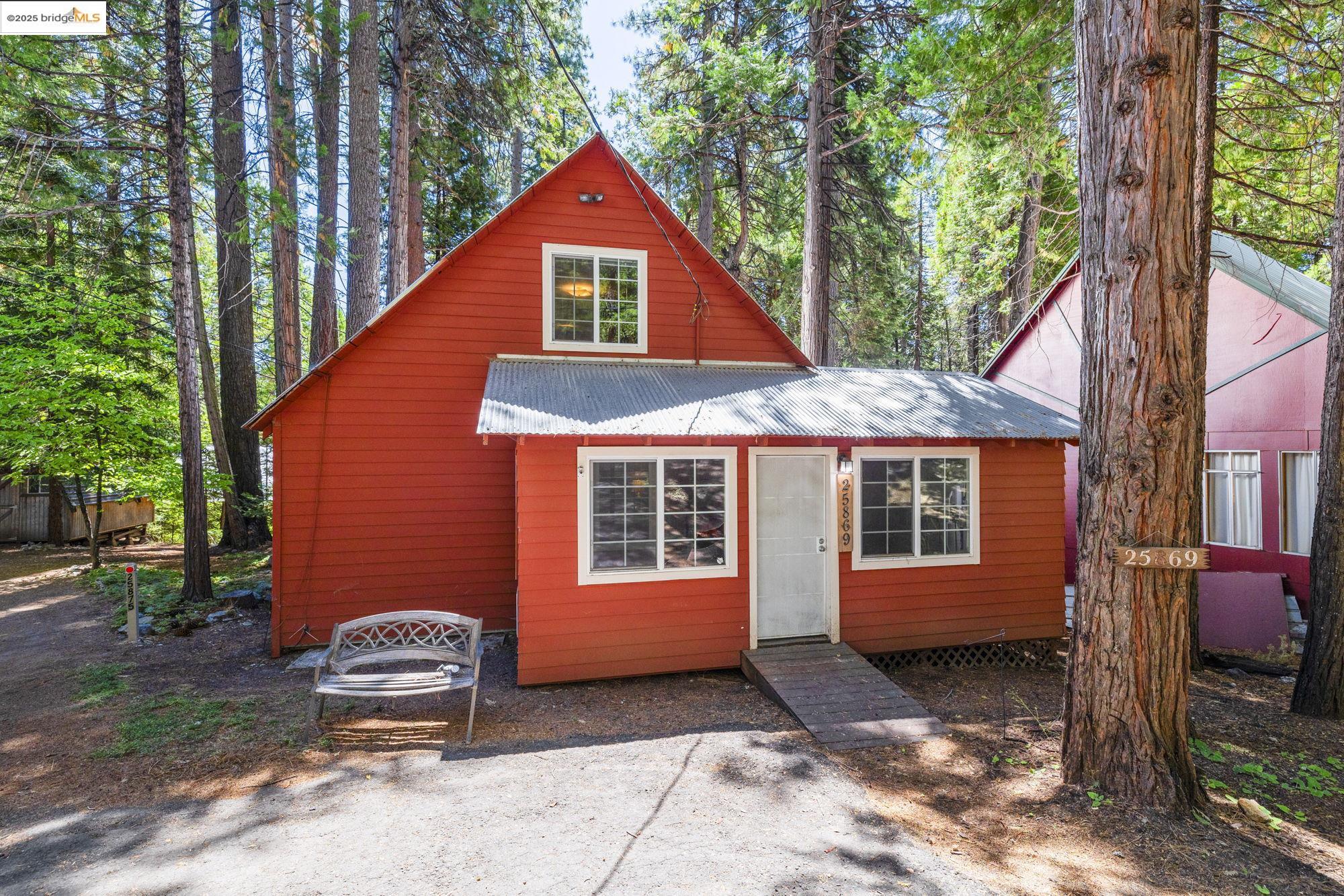 Detail Gallery Image 1 of 35 For 25869 Long Barn Sugar Pine Rd, Long Barn,  CA 95335 - 3 Beds | 2 Baths
