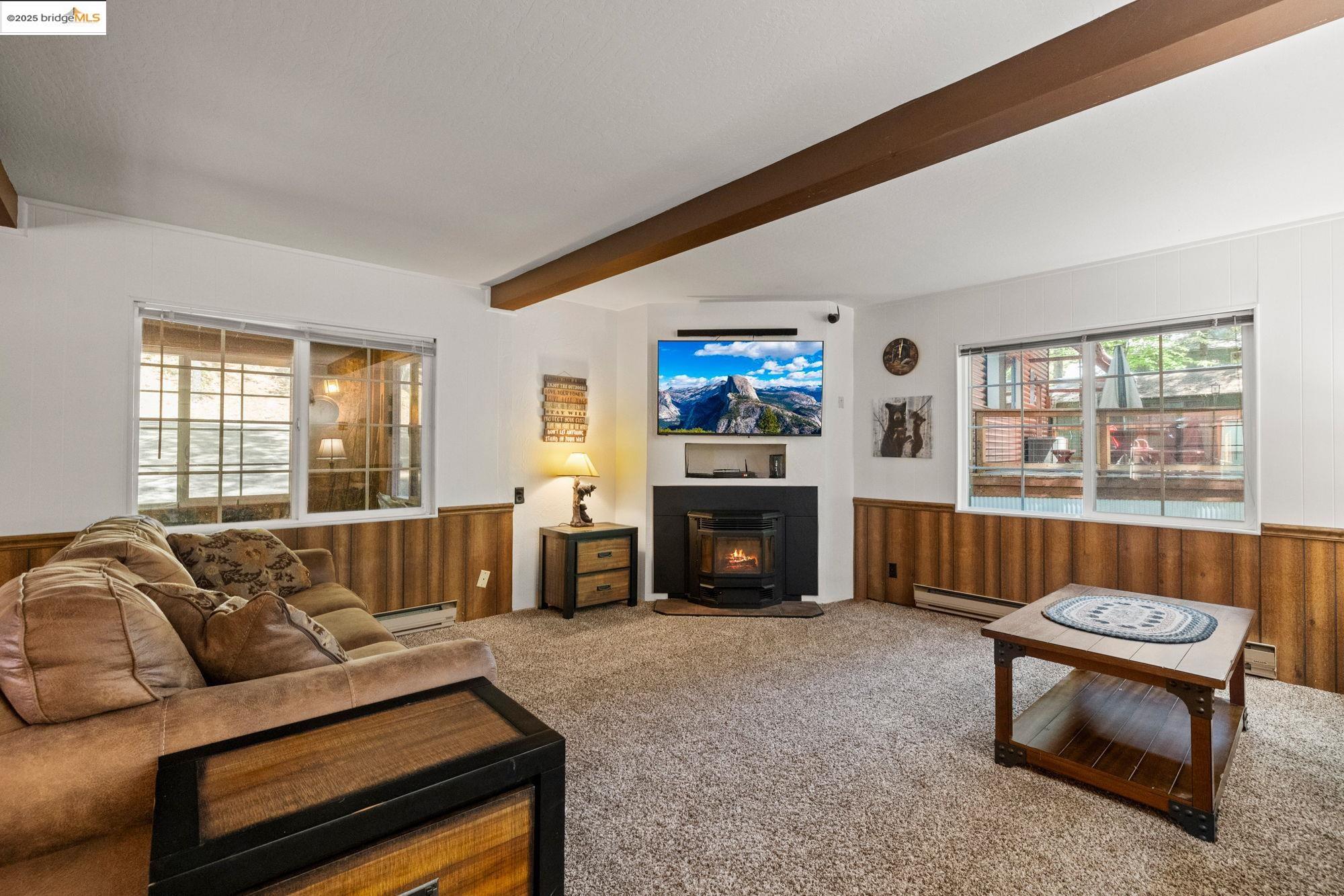 Detail Gallery Image 4 of 35 For 25869 Long Barn Sugar Pine Rd, Long Barn,  CA 95335 - 3 Beds | 2 Baths
