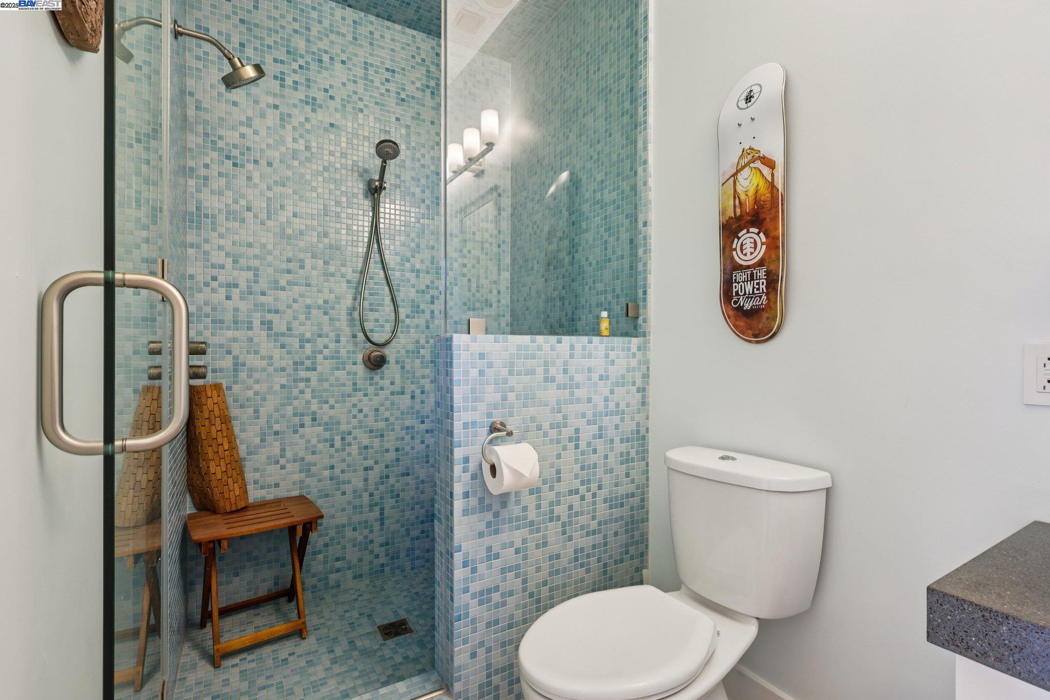 Detail Gallery Image 16 of 57 For 1333 Warren St, Martinez,  CA 94553 - 4 Beds | 3 Baths