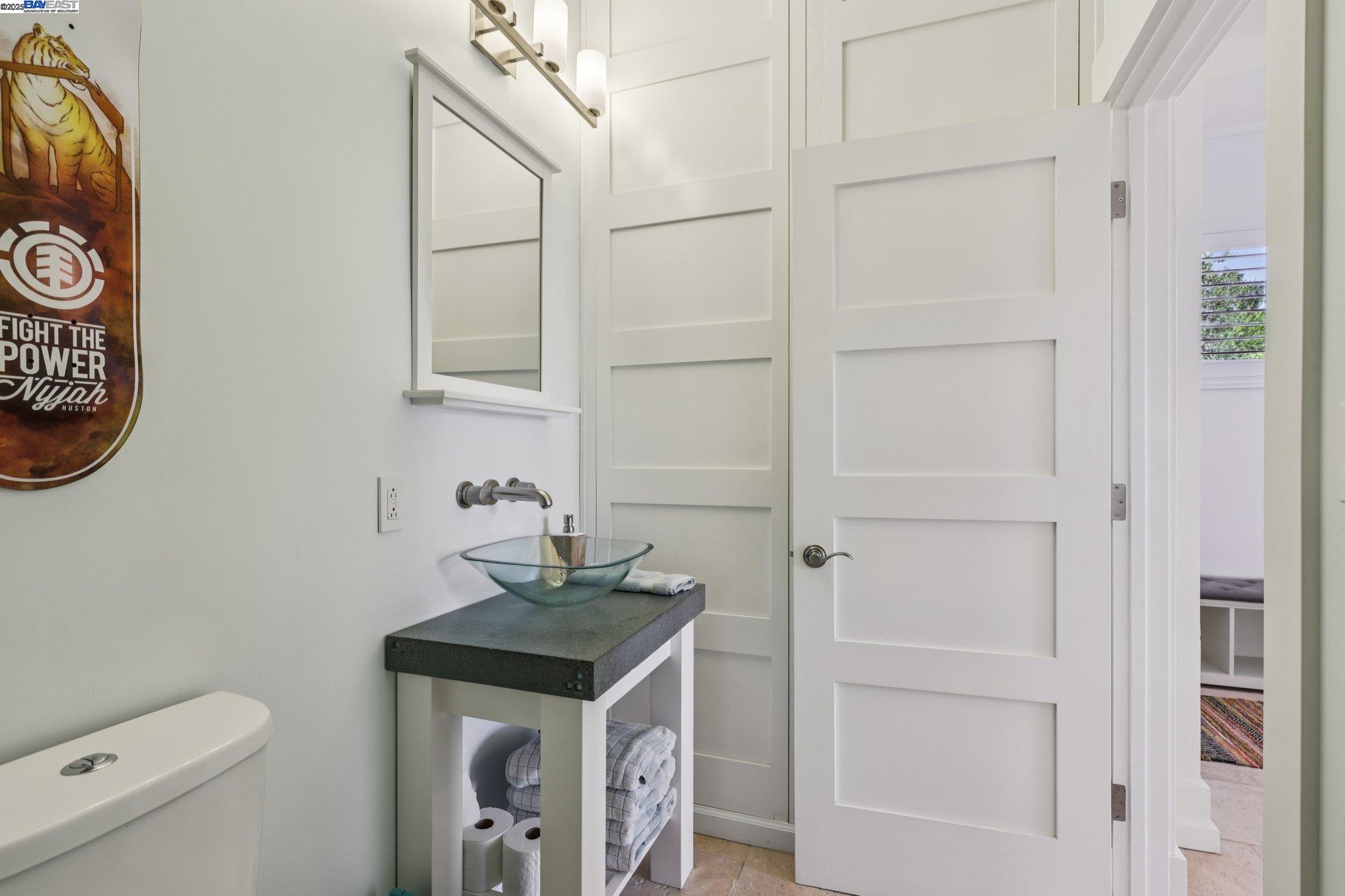 Detail Gallery Image 17 of 57 For 1333 Warren St, Martinez,  CA 94553 - 4 Beds | 3 Baths