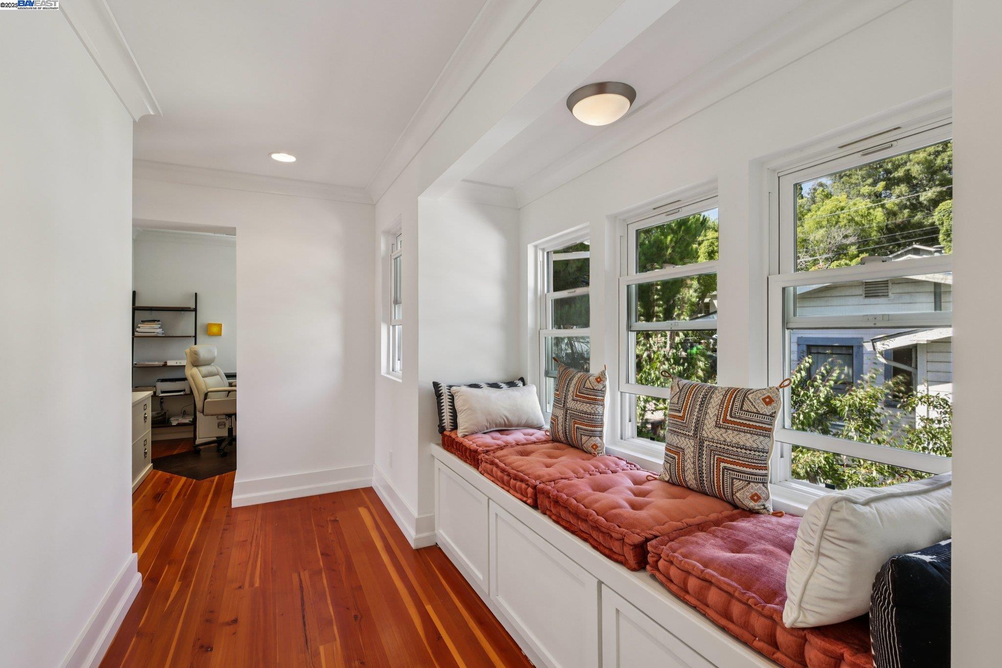 Detail Gallery Image 26 of 57 For 1333 Warren St, Martinez,  CA 94553 - 4 Beds | 3 Baths