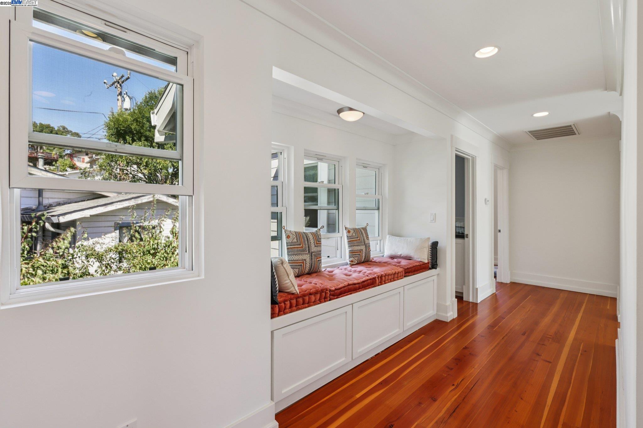 Detail Gallery Image 30 of 57 For 1333 Warren St, Martinez,  CA 94553 - 4 Beds | 3 Baths
