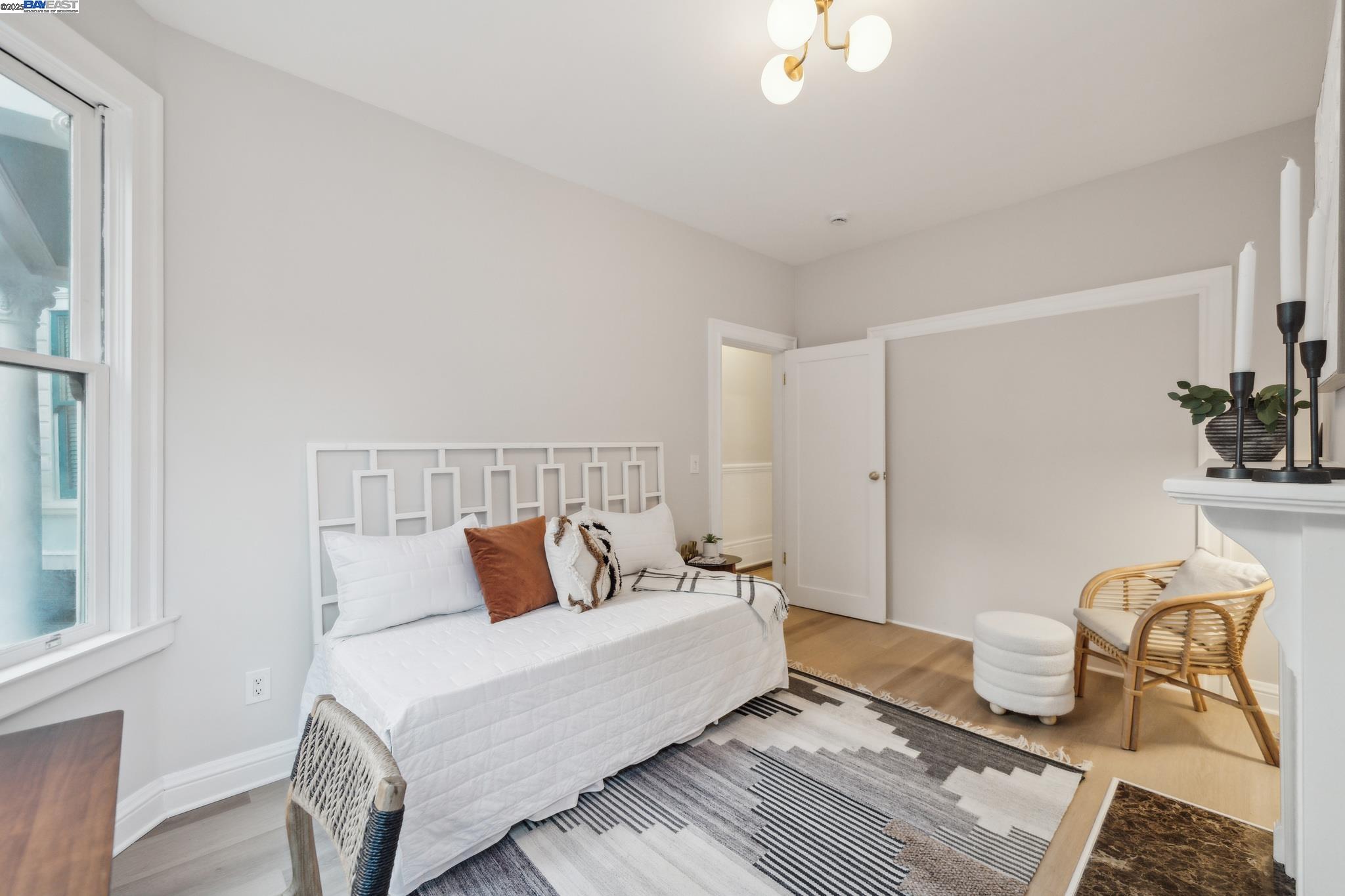 Detail Gallery Image 11 of 33 For 67 Walter St, San Francisco,  CA 94114 - 3 Beds | 1 Baths