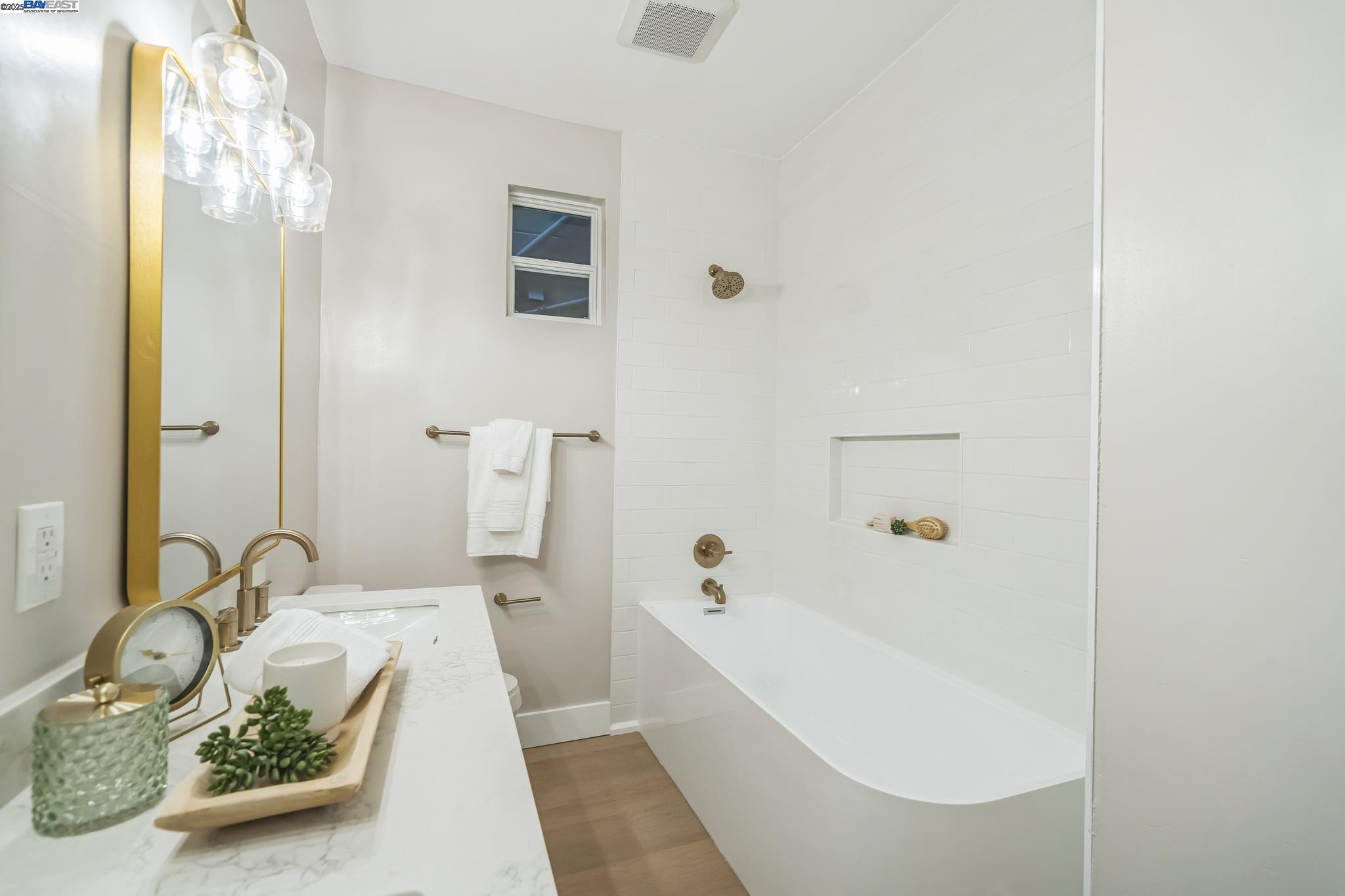Detail Gallery Image 20 of 33 For 67 Walter St, San Francisco,  CA 94114 - 3 Beds | 1 Baths