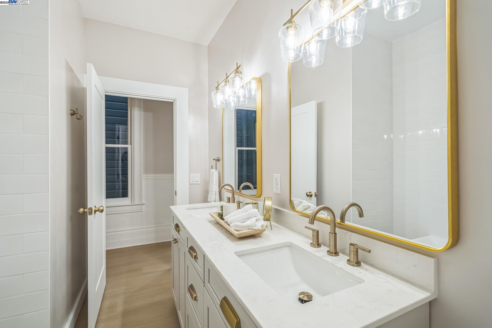 Detail Gallery Image 21 of 33 For 67 Walter St, San Francisco,  CA 94114 - 3 Beds | 1 Baths
