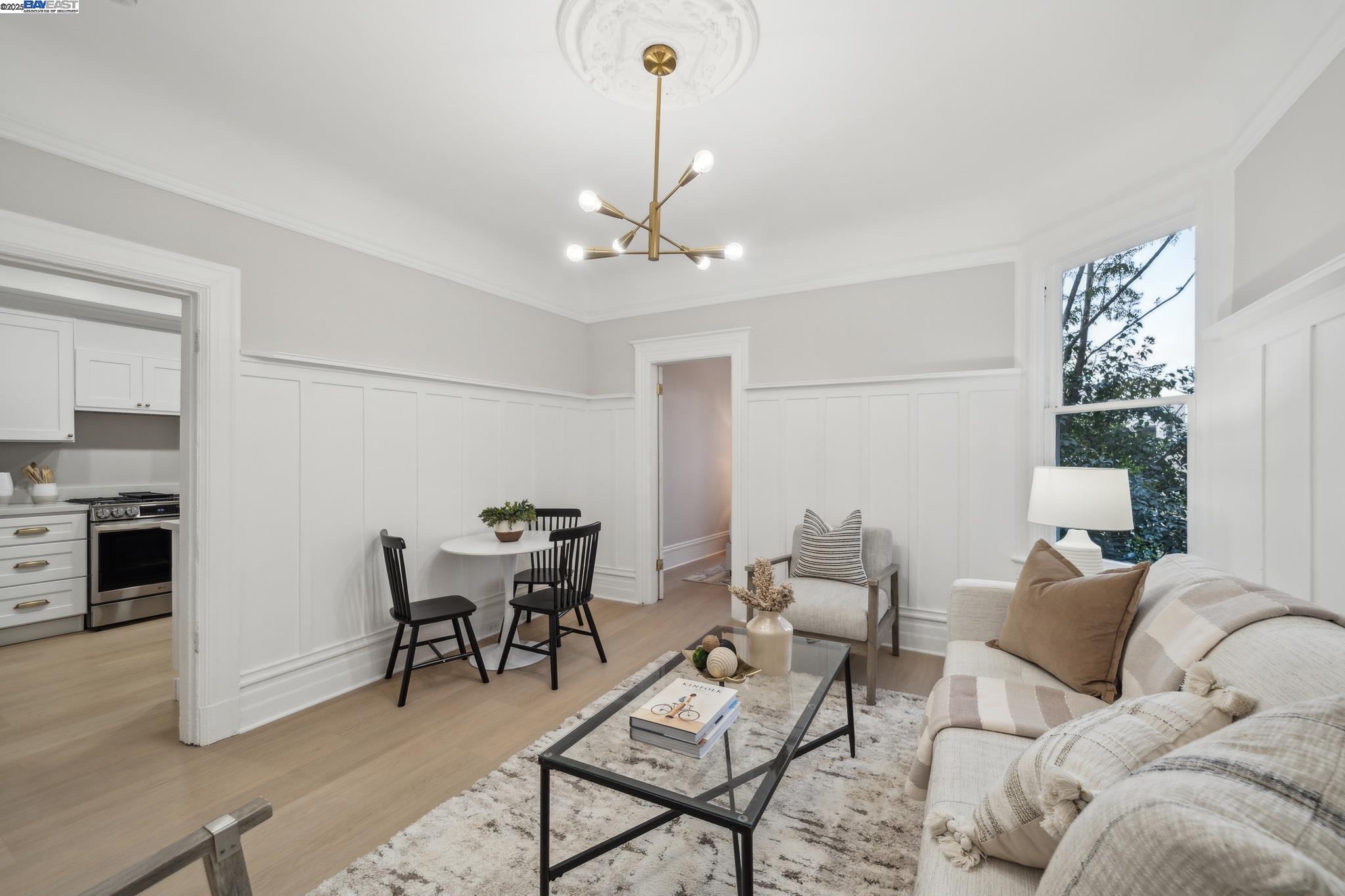 Detail Gallery Image 6 of 33 For 67 Walter St, San Francisco,  CA 94114 - 3 Beds | 1 Baths