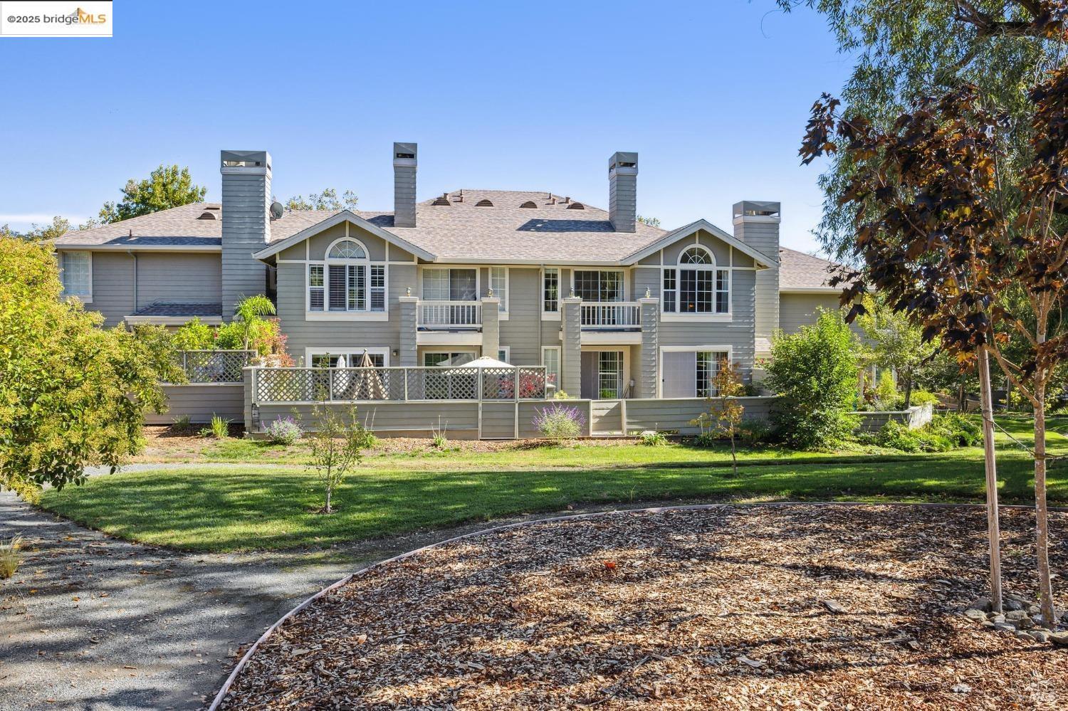 Detail Gallery Image 15 of 17 For 61 Bridle Path Ln, Novato,  CA 94945 - 2 Beds | 2 Baths
