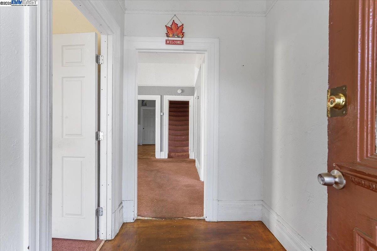 Detail Gallery Image 11 of 58 For 2230 23rd Ave, Oakland,  CA 94606 - 7 Beds | 3 Baths