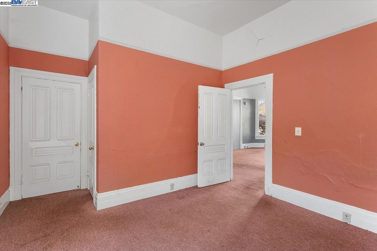 Detail Gallery Image 22 of 58 For 2230 23rd Ave, Oakland,  CA 94606 - 7 Beds | 3 Baths