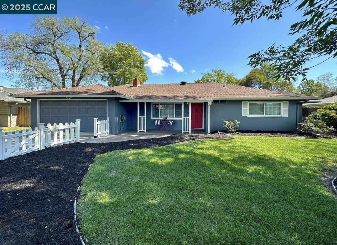 Detail Gallery Image 1 of 11 For 1979 Marta Dr, Pleasant Hill,  CA 94523 - 3 Beds | 2 Baths