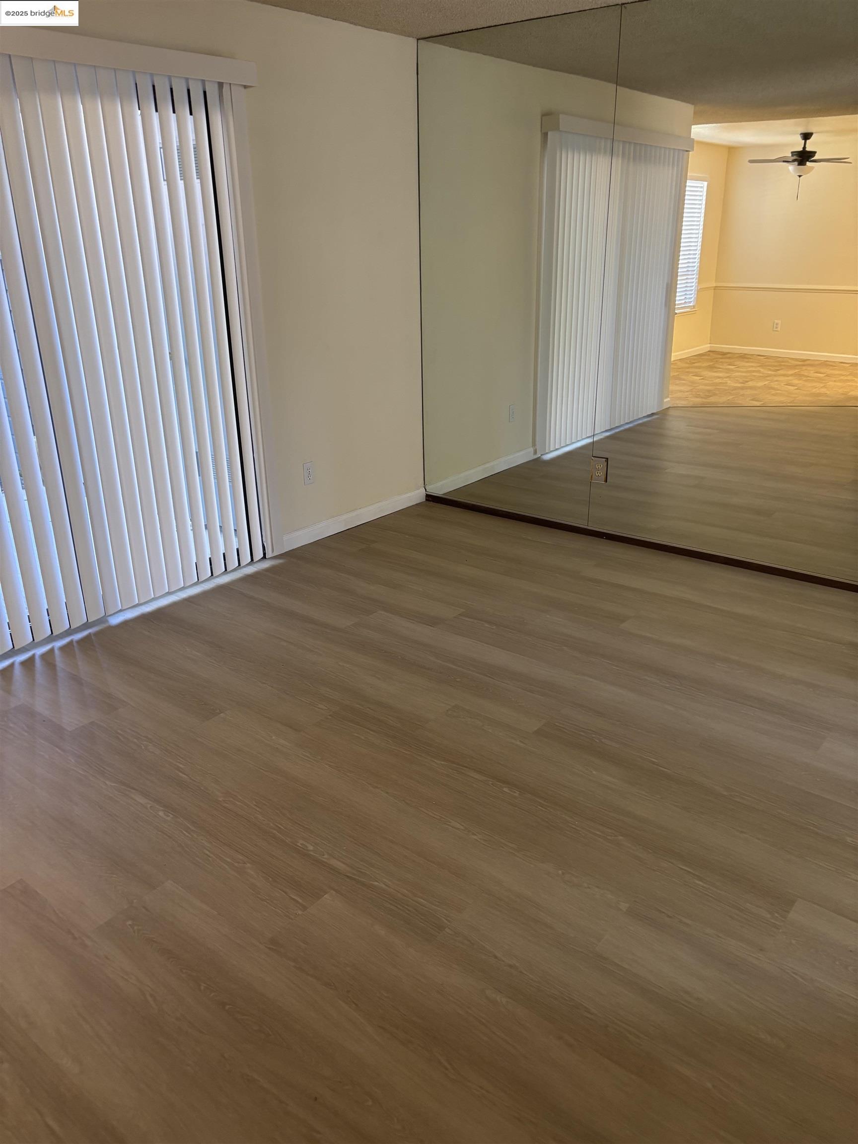 Detail Gallery Image 8 of 9 For 2926 Winding Lane, Antioch,  CA 94531 - 2 Beds | 2 Baths