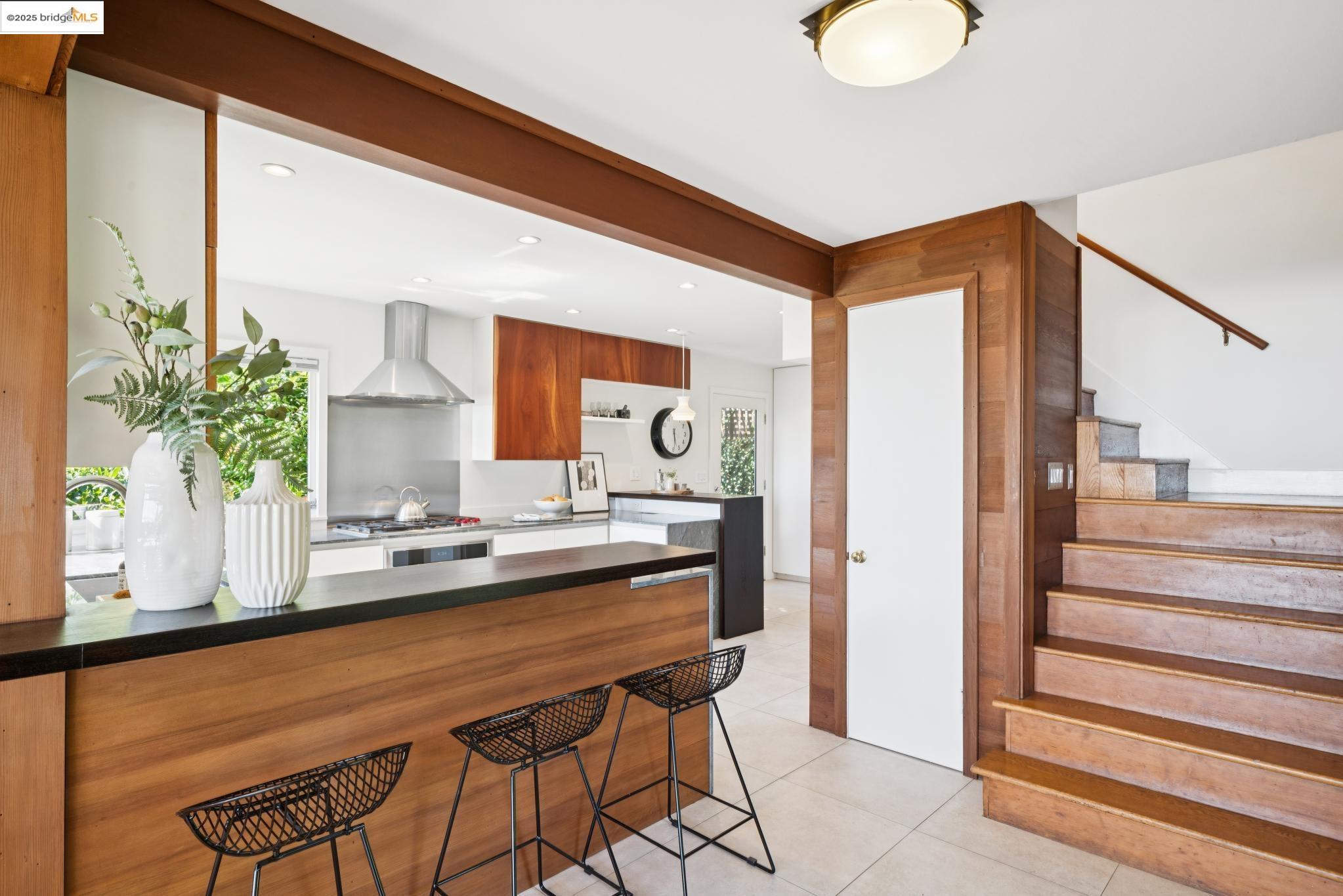 Detail Gallery Image 18 of 53 For 1069 Miller Ave, Berkeley,  CA 94708 - 3 Beds | 2 Baths