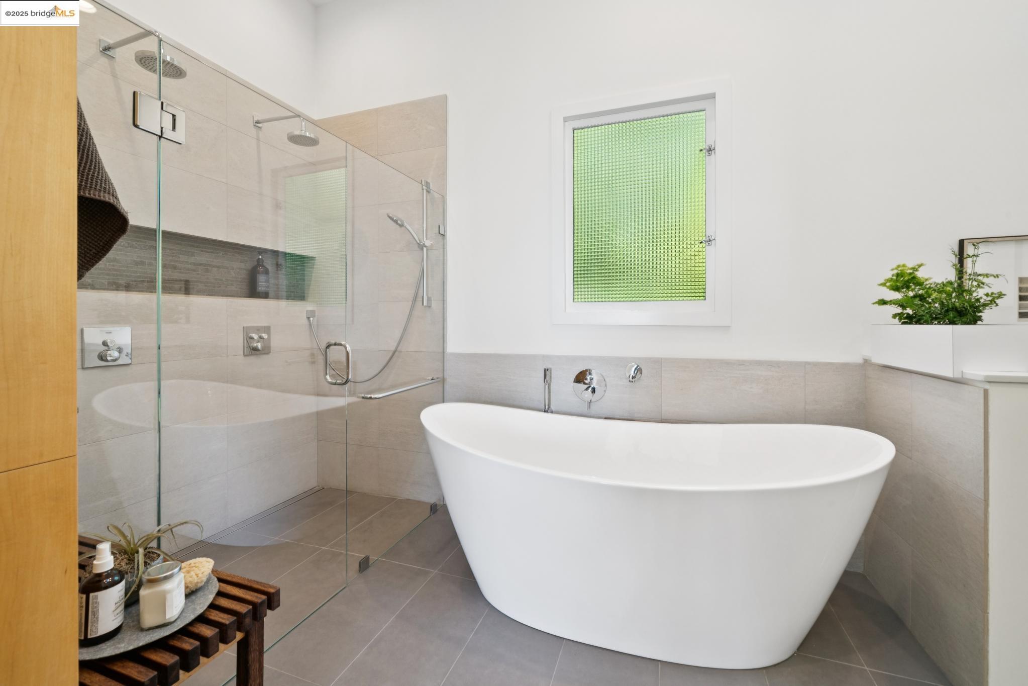 Detail Gallery Image 33 of 53 For 1069 Miller Ave, Berkeley,  CA 94708 - 3 Beds | 2 Baths
