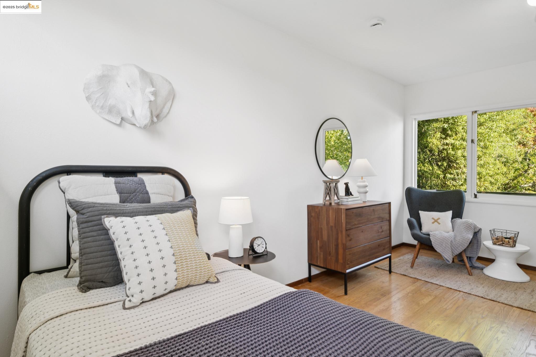 Detail Gallery Image 38 of 53 For 1069 Miller Ave, Berkeley,  CA 94708 - 3 Beds | 2 Baths