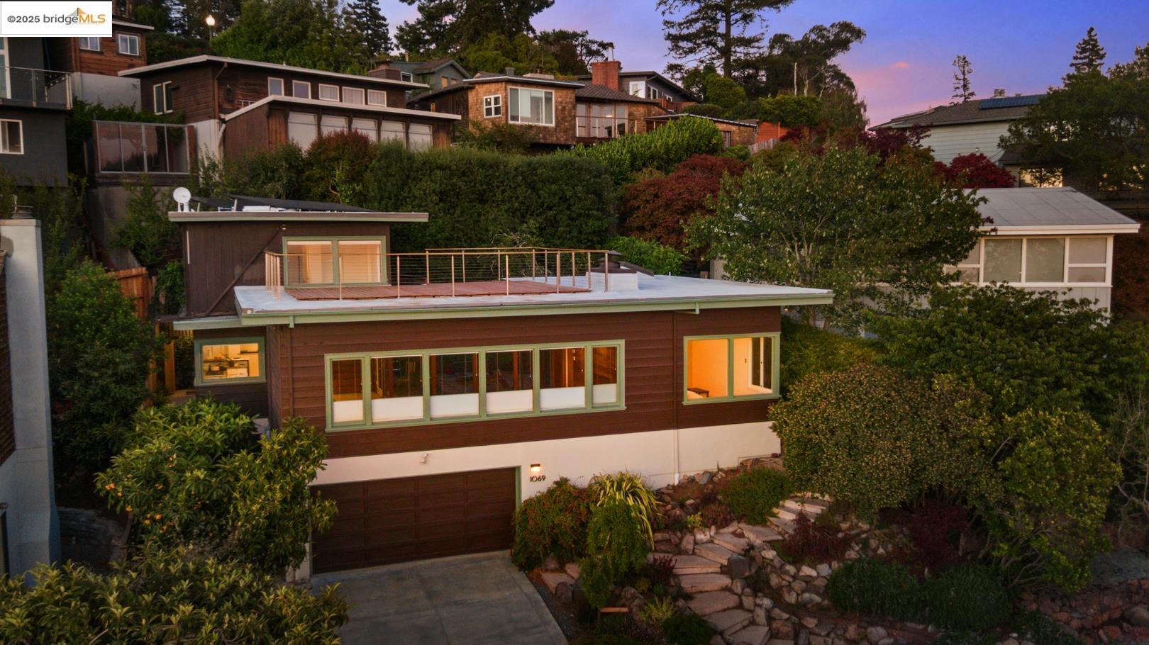 Detail Gallery Image 52 of 53 For 1069 Miller Ave, Berkeley,  CA 94708 - 3 Beds | 2 Baths