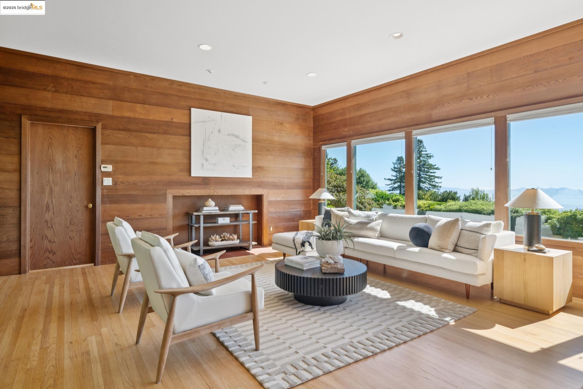 Detail Gallery Image 10 of 53 For 1069 Miller Ave, Berkeley,  CA 94708 - 3 Beds | 2 Baths