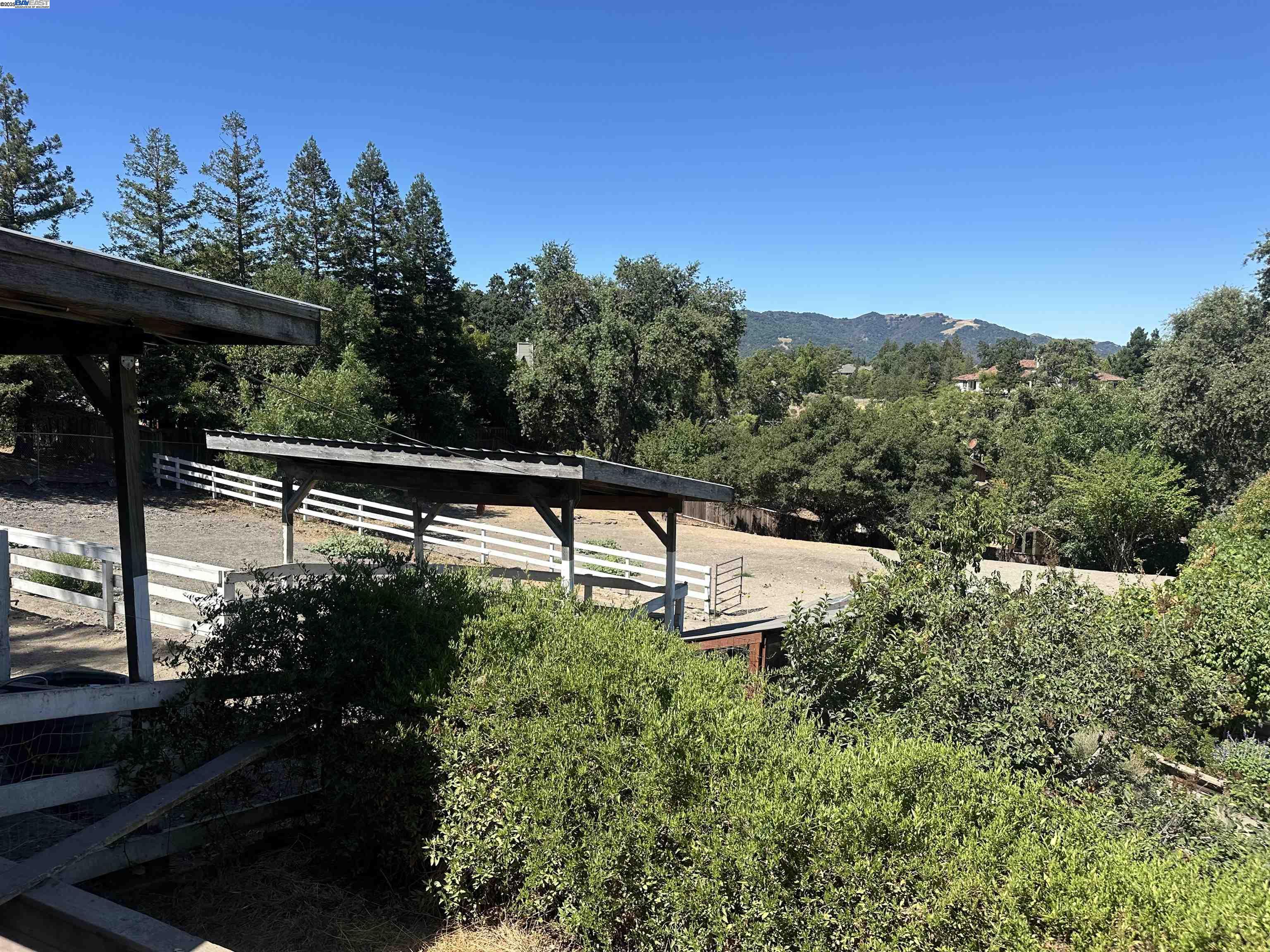 Detail Gallery Image 34 of 52 For 323 El Pintado Heights Dr, Danville,  CA 94526 - 3 Beds | 2 Baths