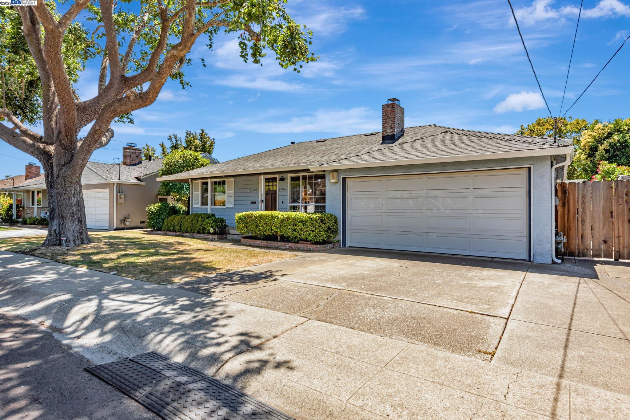 Detail Gallery Image 1 of 1 For 17061 via Corona, San Lorenzo,  CA 94580 - 4 Beds | 2/1 Baths