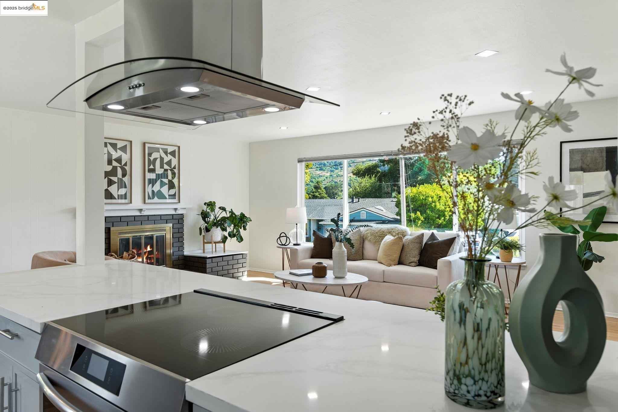 Detail Gallery Image 11 of 42 For 4503 Gregory Way, Richmond,  CA 94803 - 3 Beds | 3 Baths