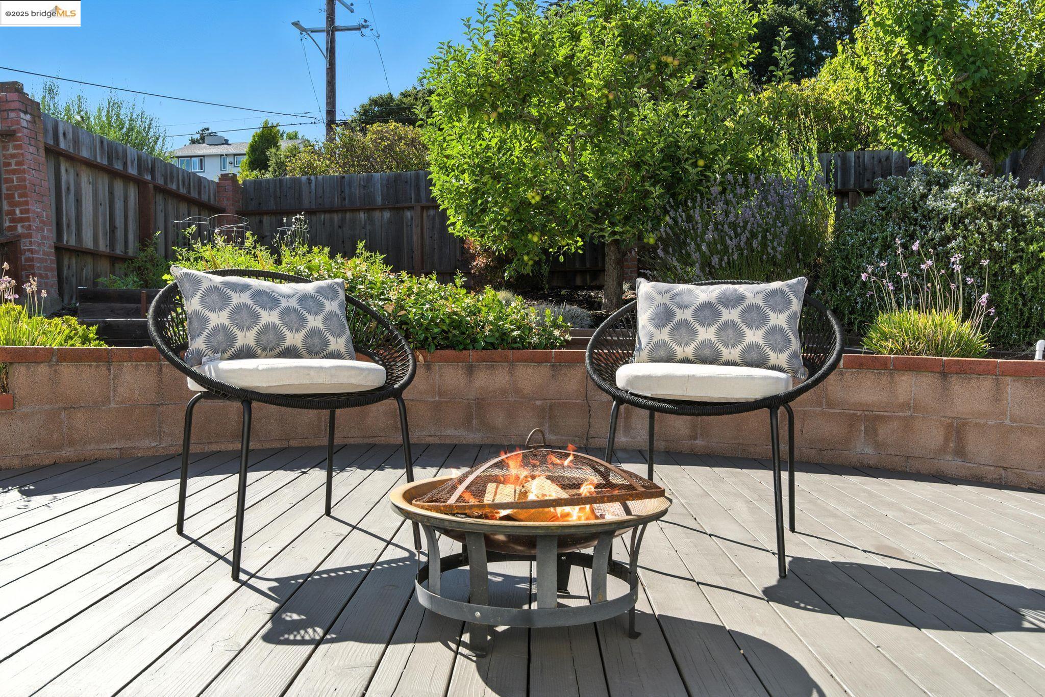 Detail Gallery Image 27 of 42 For 4503 Gregory Way, Richmond,  CA 94803 - 3 Beds | 3 Baths