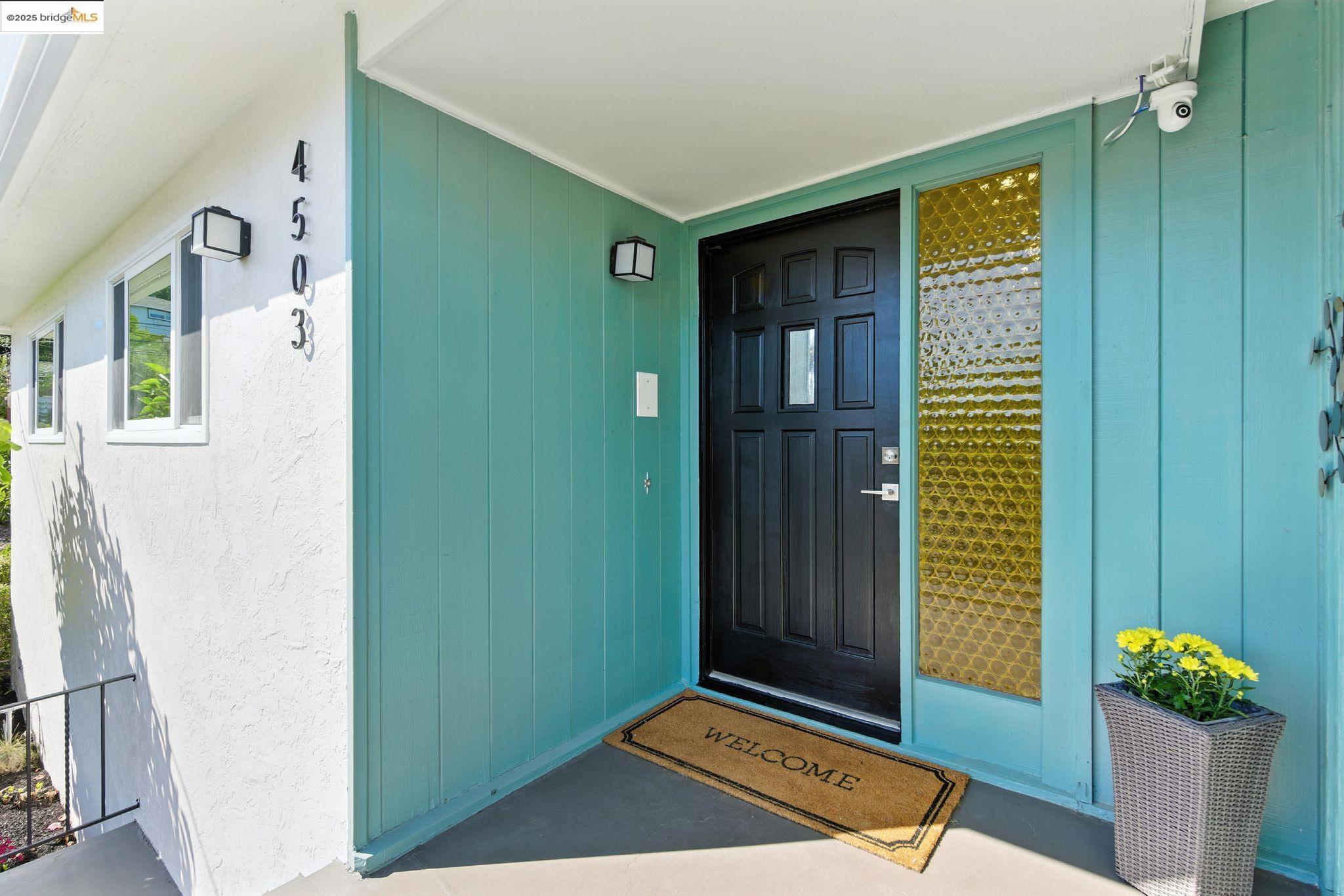 Detail Gallery Image 4 of 42 For 4503 Gregory Way, Richmond,  CA 94803 - 3 Beds | 3 Baths