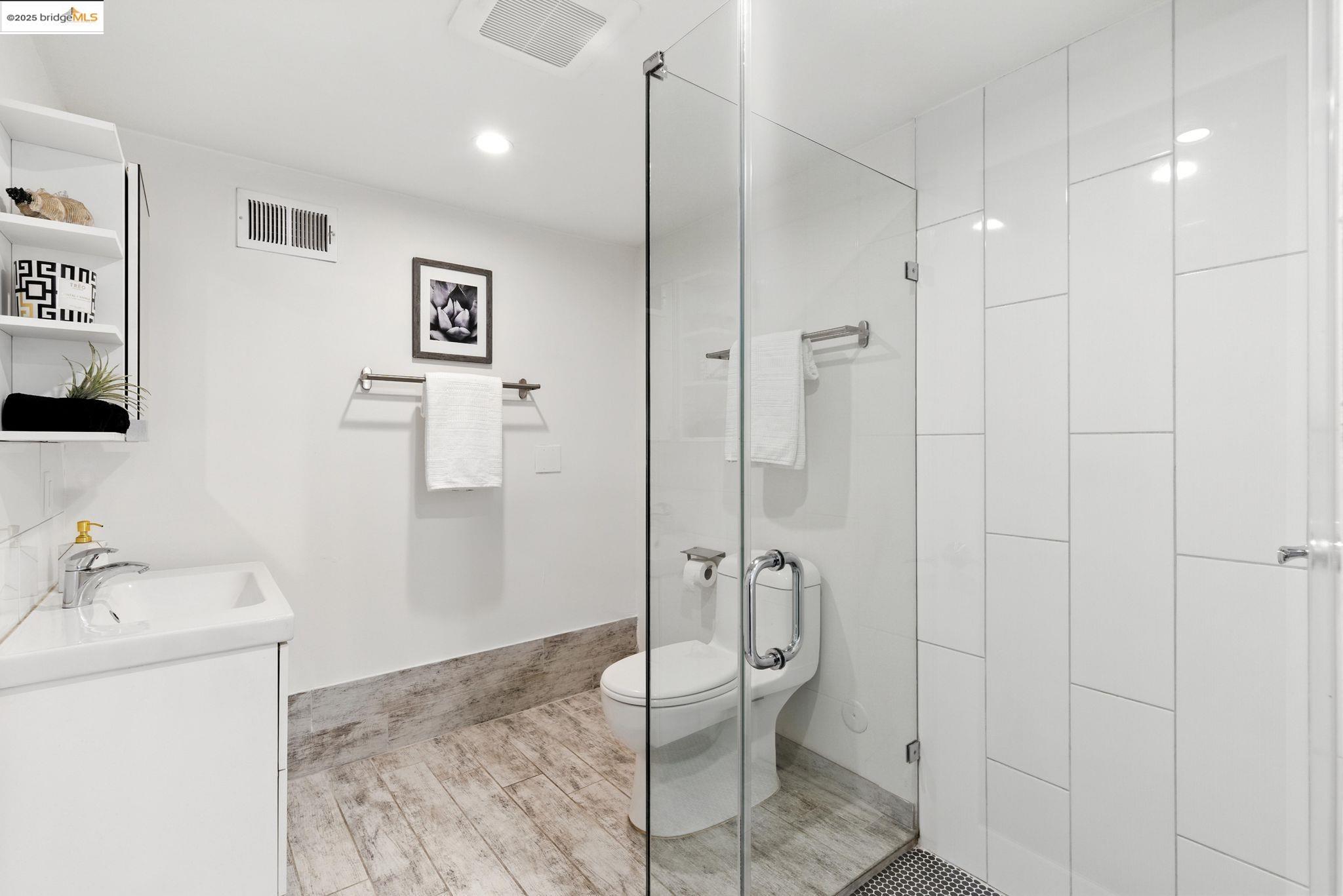 Detail Gallery Image 34 of 42 For 4503 Gregory Way, Richmond,  CA 94803 - 3 Beds | 3 Baths