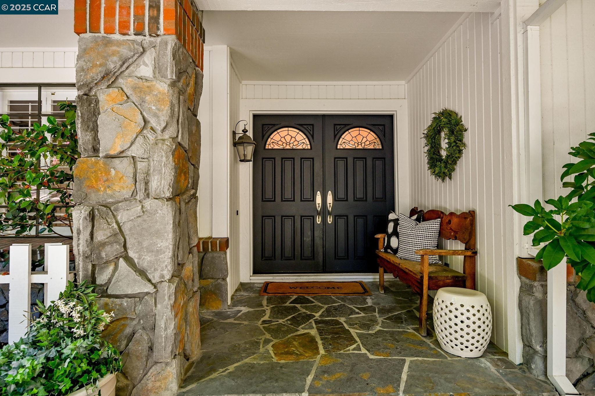 Detail Gallery Image 2 of 43 For 2145 Deer Oak Way, Danville,  CA 94506 - 5 Beds | 4 Baths