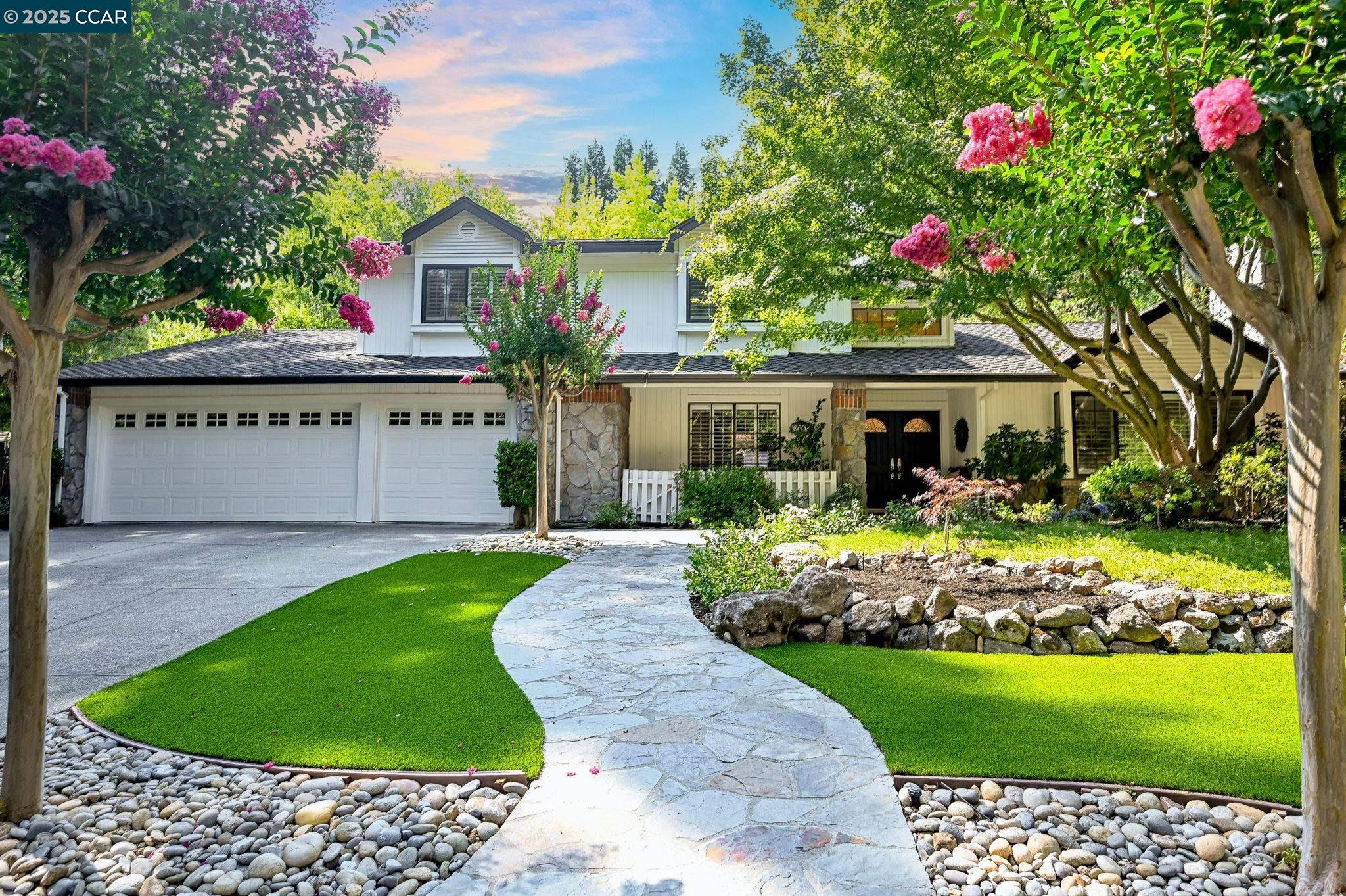 Detail Gallery Image 2 of 43 For 2145 Deer Oak Way, Danville,  CA 94506 - 5 Beds | 4 Baths