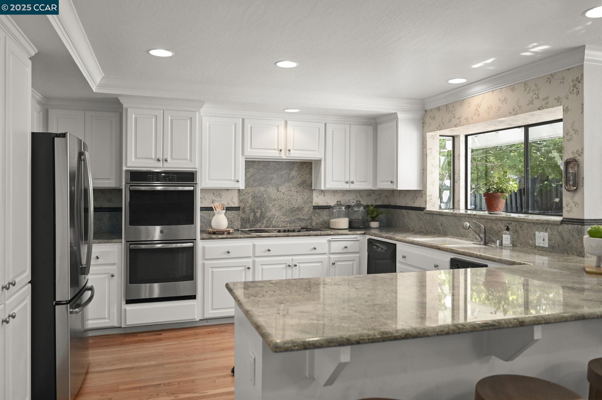 Detail Gallery Image 11 of 43 For 2145 Deer Oak Way, Danville,  CA 94506 - 5 Beds | 4 Baths