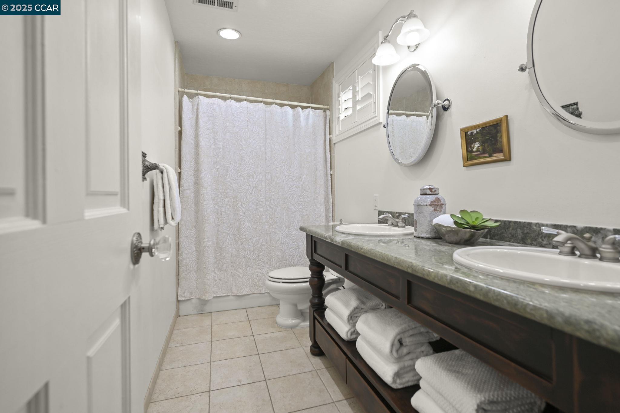 Detail Gallery Image 23 of 43 For 2145 Deer Oak Way, Danville,  CA 94506 - 5 Beds | 4 Baths