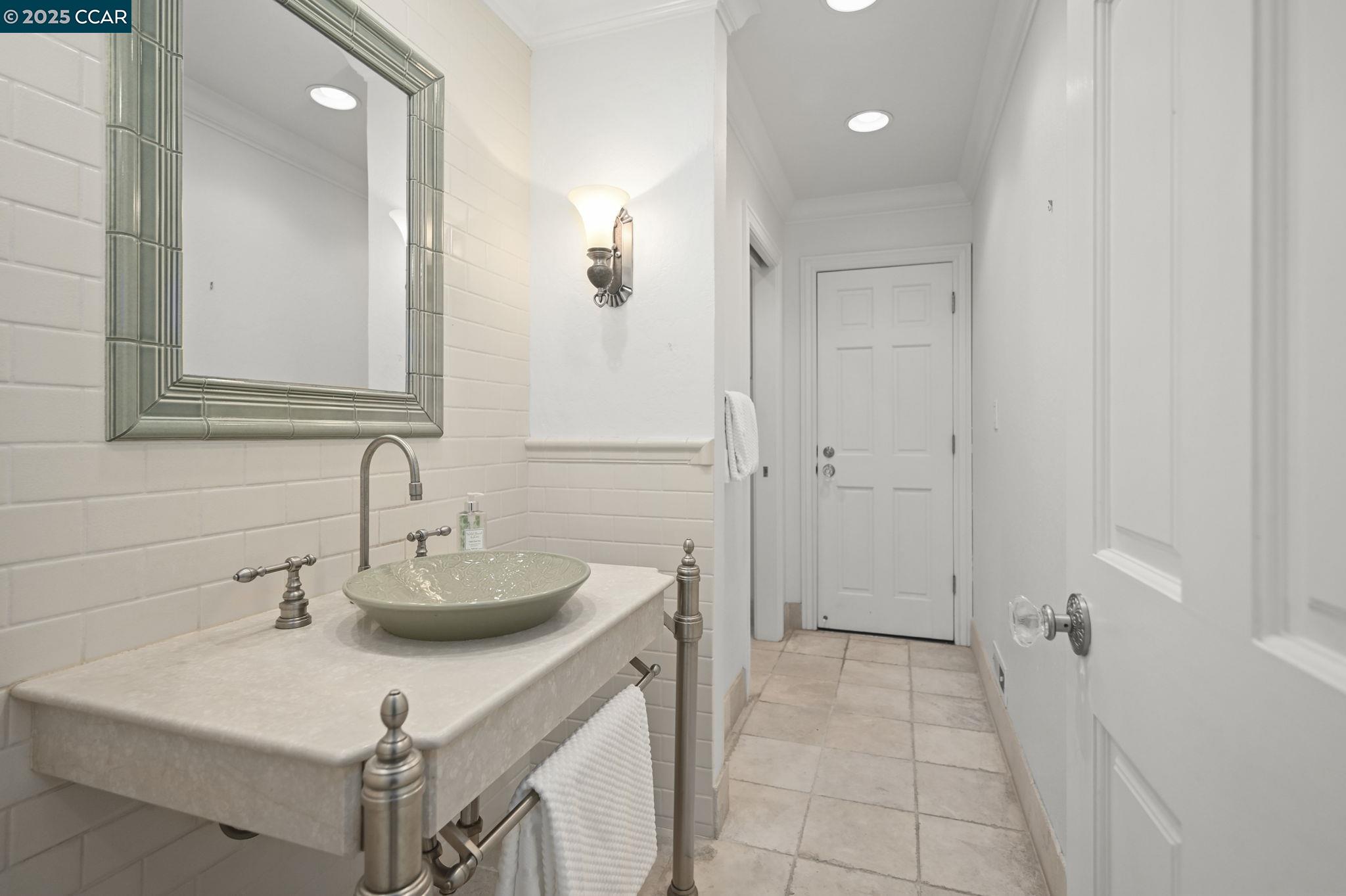 Detail Gallery Image 26 of 43 For 2145 Deer Oak Way, Danville,  CA 94506 - 5 Beds | 4 Baths