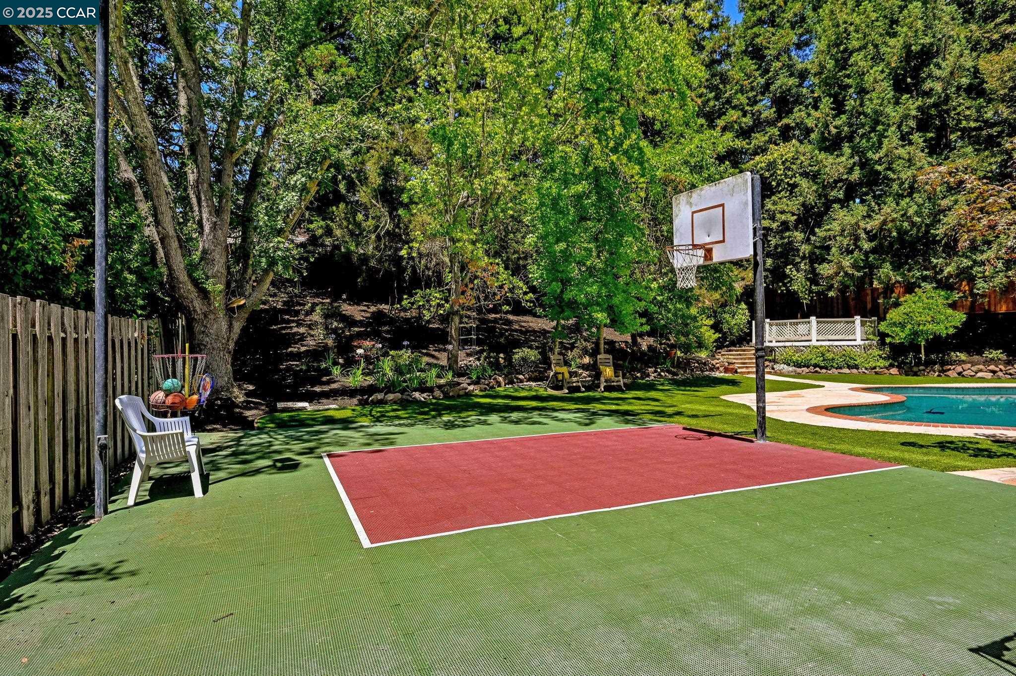 Detail Gallery Image 34 of 43 For 2145 Deer Oak Way, Danville,  CA 94506 - 5 Beds | 4 Baths