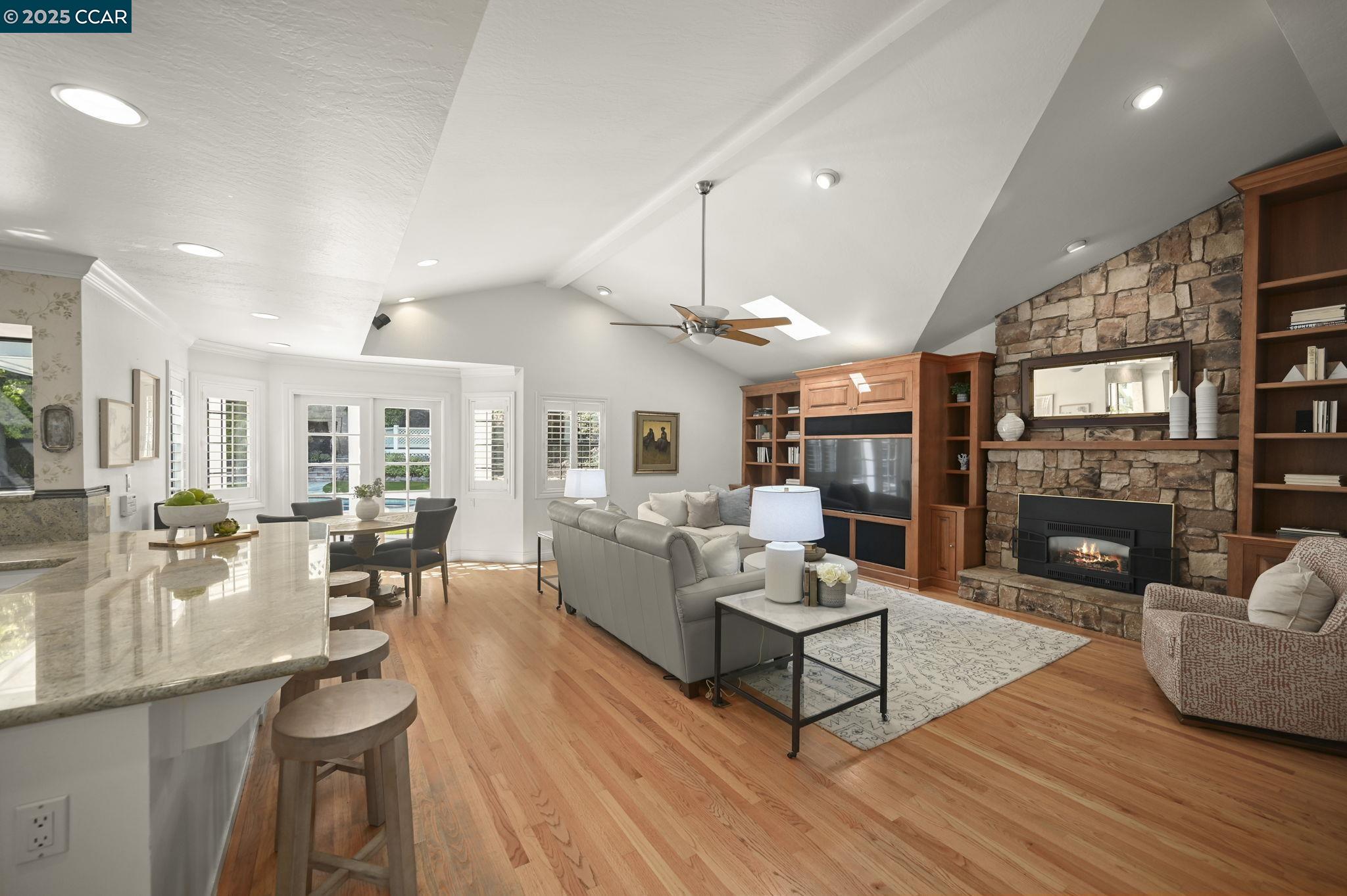 Detail Gallery Image 7 of 43 For 2145 Deer Oak Way, Danville,  CA 94506 - 5 Beds | 4 Baths