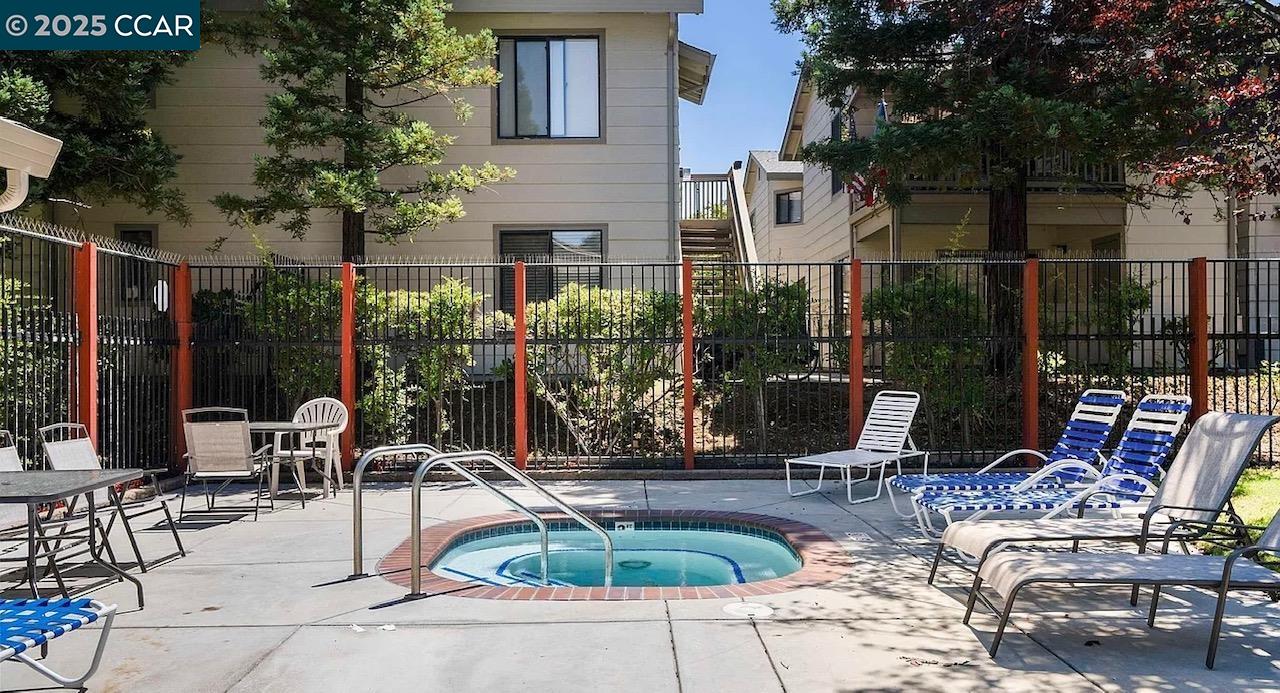 Detail Gallery Image 22 of 22 For 405 Weymouth, Hercules,  CA 94547 - 2 Beds | 1 Baths