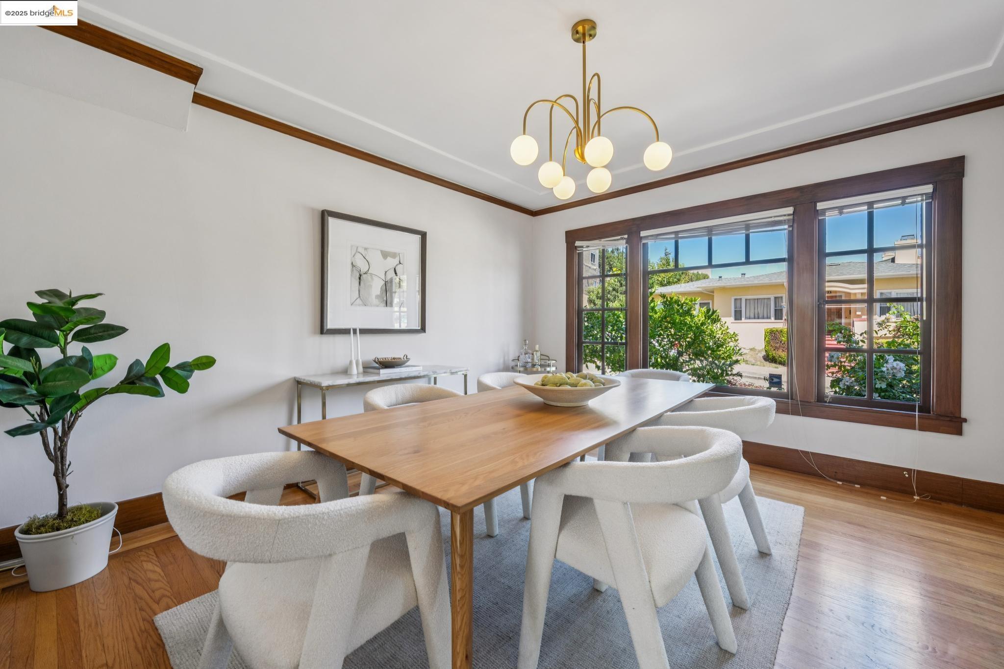 Detail Gallery Image 13 of 44 For 749 Mckinley Ave, Oakland,  CA 94610 - 4 Beds | 1 Baths