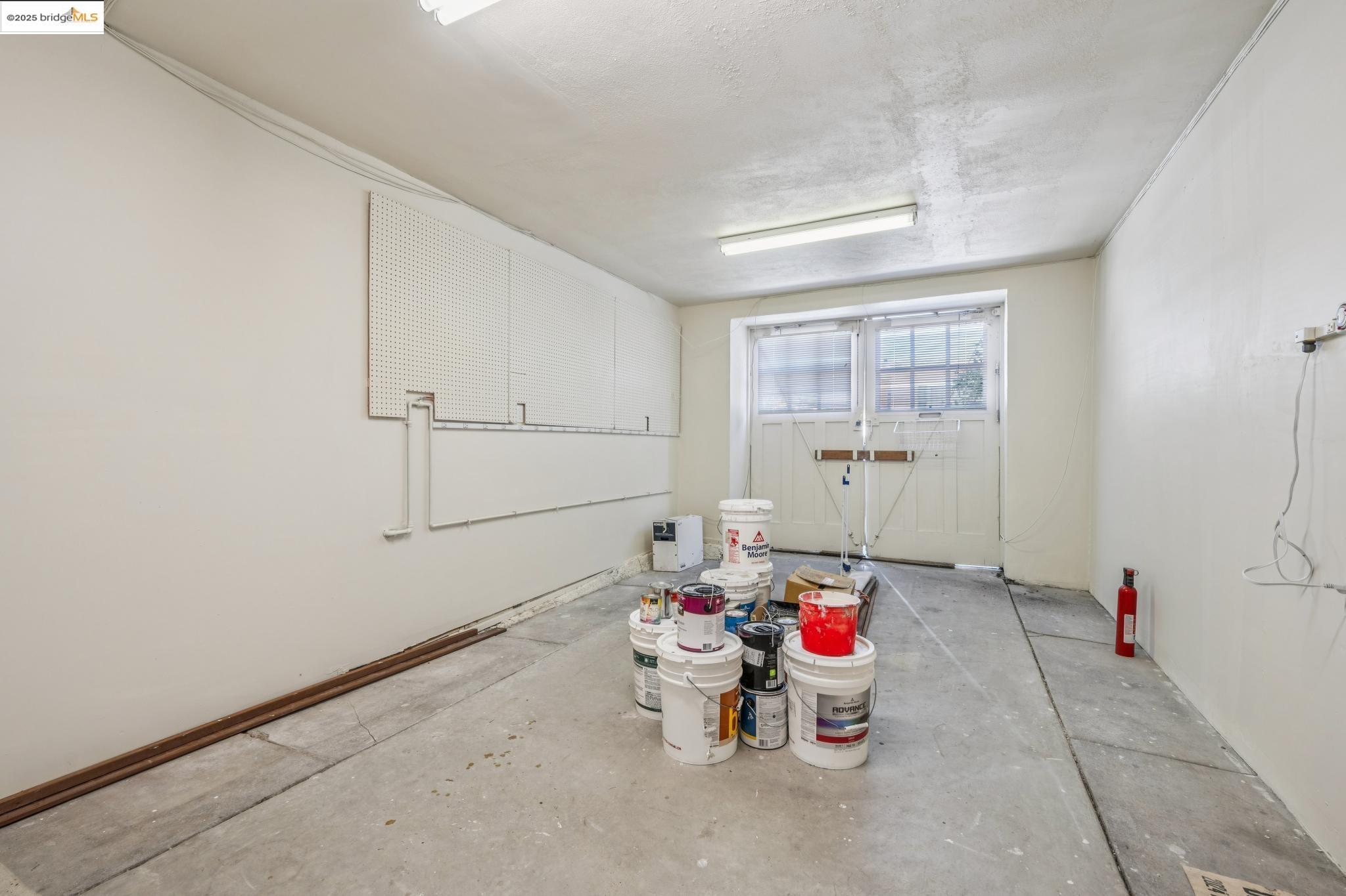 Detail Gallery Image 36 of 44 For 749 Mckinley Ave, Oakland,  CA 94610 - 4 Beds | 1 Baths