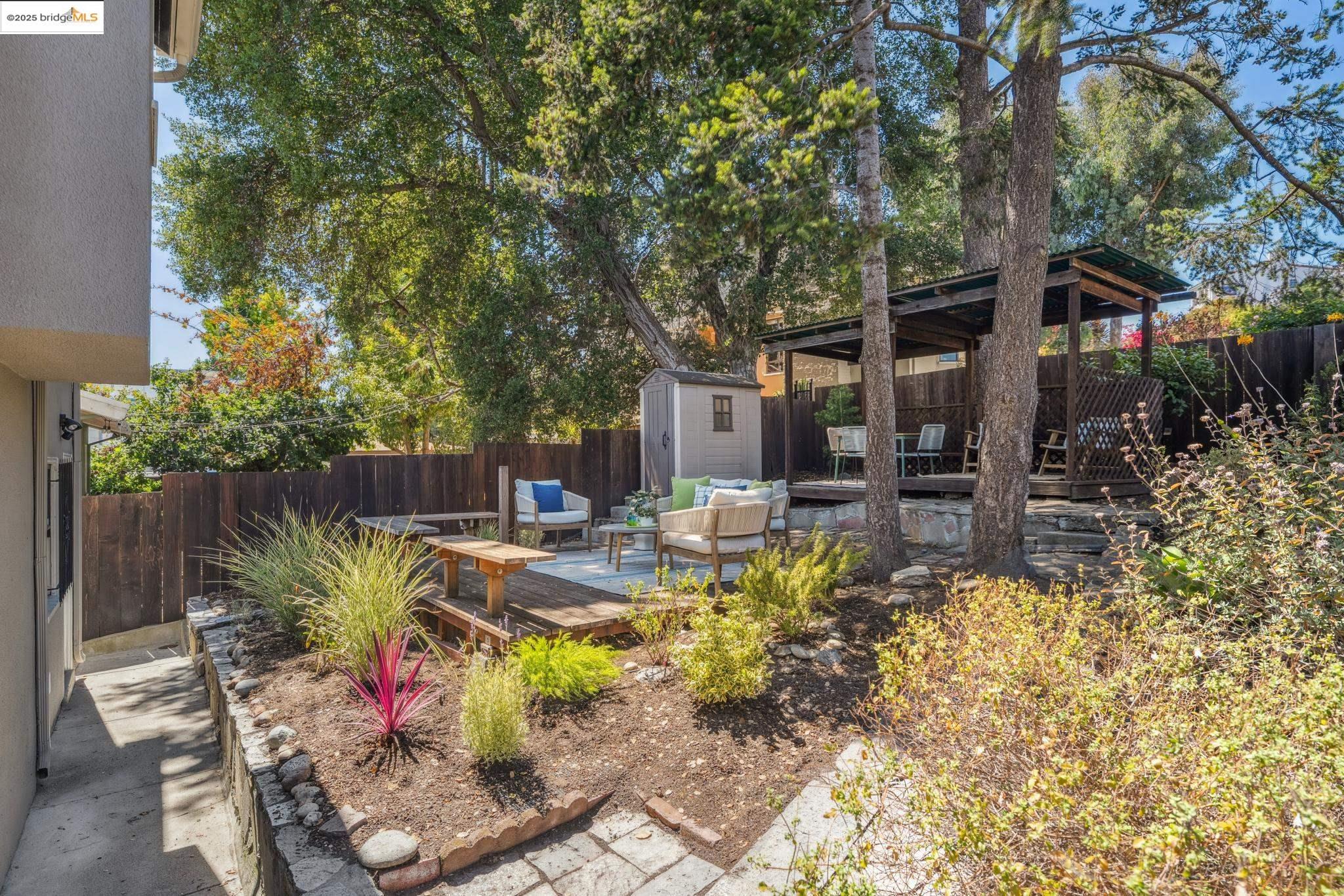 Detail Gallery Image 38 of 44 For 749 Mckinley Ave, Oakland,  CA 94610 - 4 Beds | 1 Baths