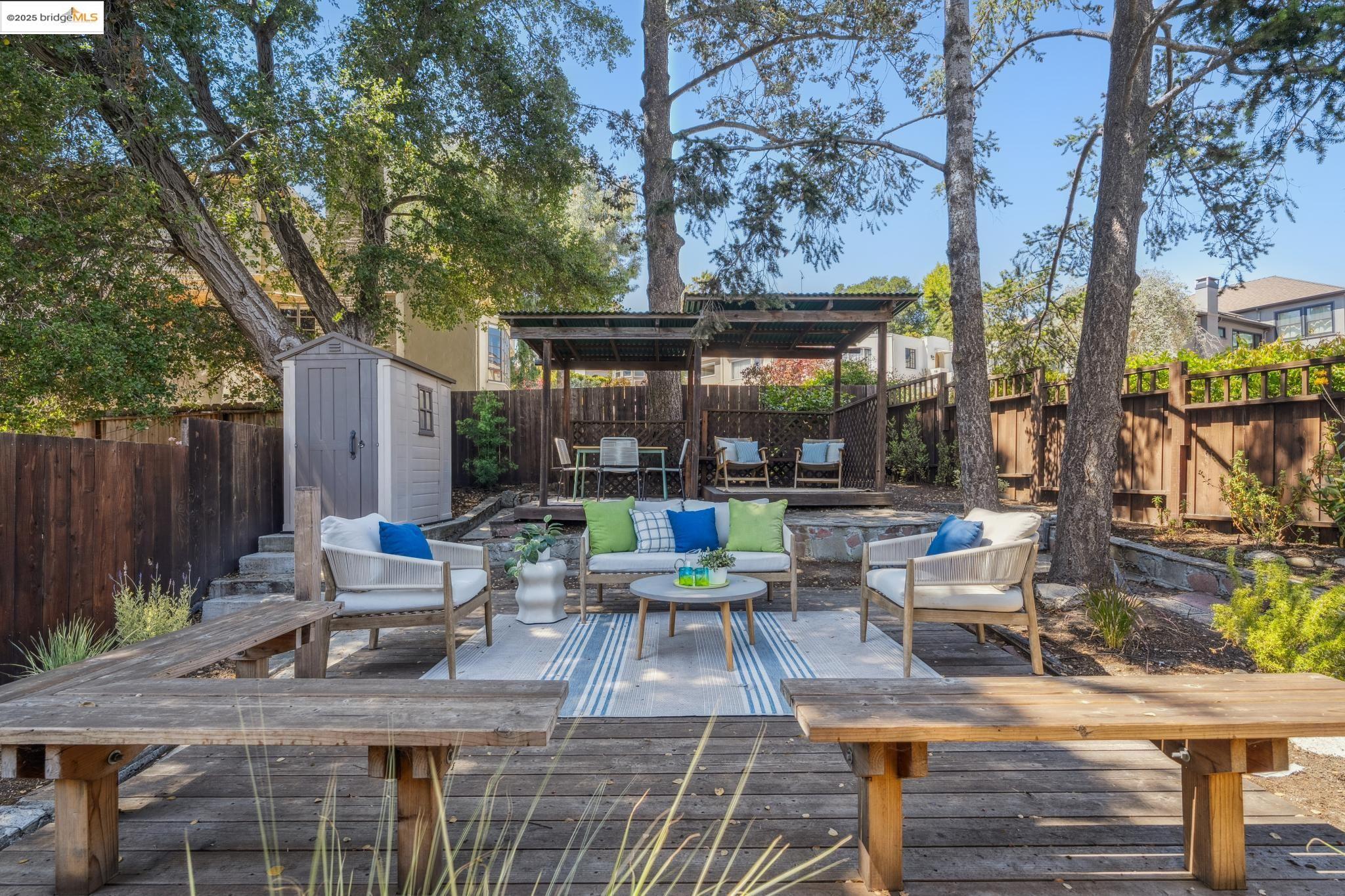 Detail Gallery Image 39 of 44 For 749 Mckinley Ave, Oakland,  CA 94610 - 4 Beds | 1 Baths