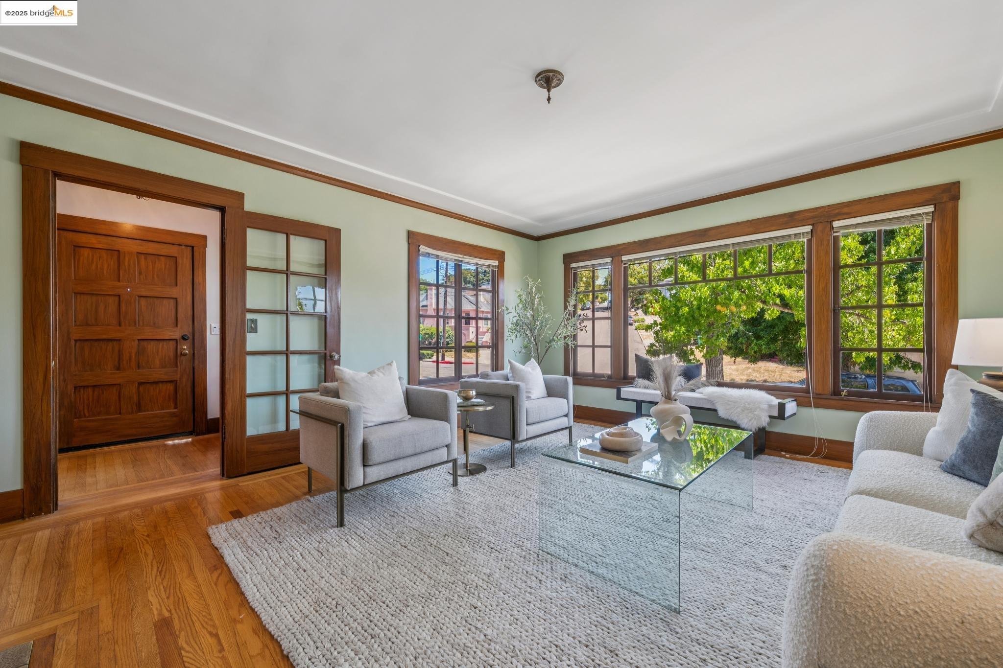 Detail Gallery Image 10 of 44 For 749 Mckinley Ave, Oakland,  CA 94610 - 4 Beds | 1 Baths