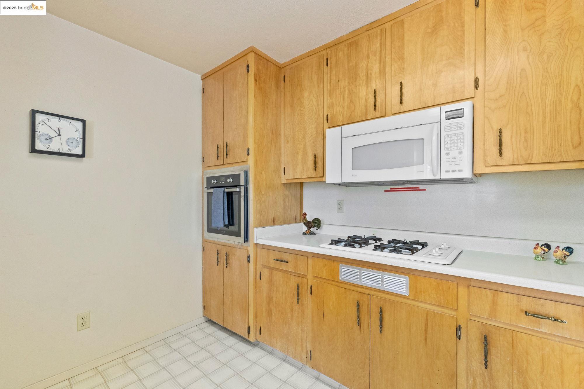 Detail Gallery Image 13 of 50 For 22856 Miners Ave, Twain Harte,  CA 95383 - 2 Beds | 2 Baths