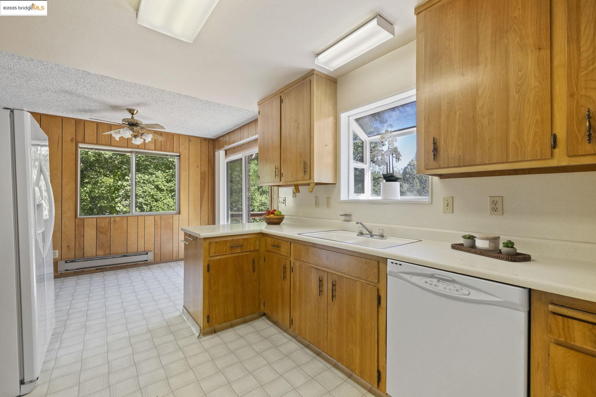 Detail Gallery Image 14 of 50 For 22856 Miners Ave, Twain Harte,  CA 95383 - 2 Beds | 2 Baths