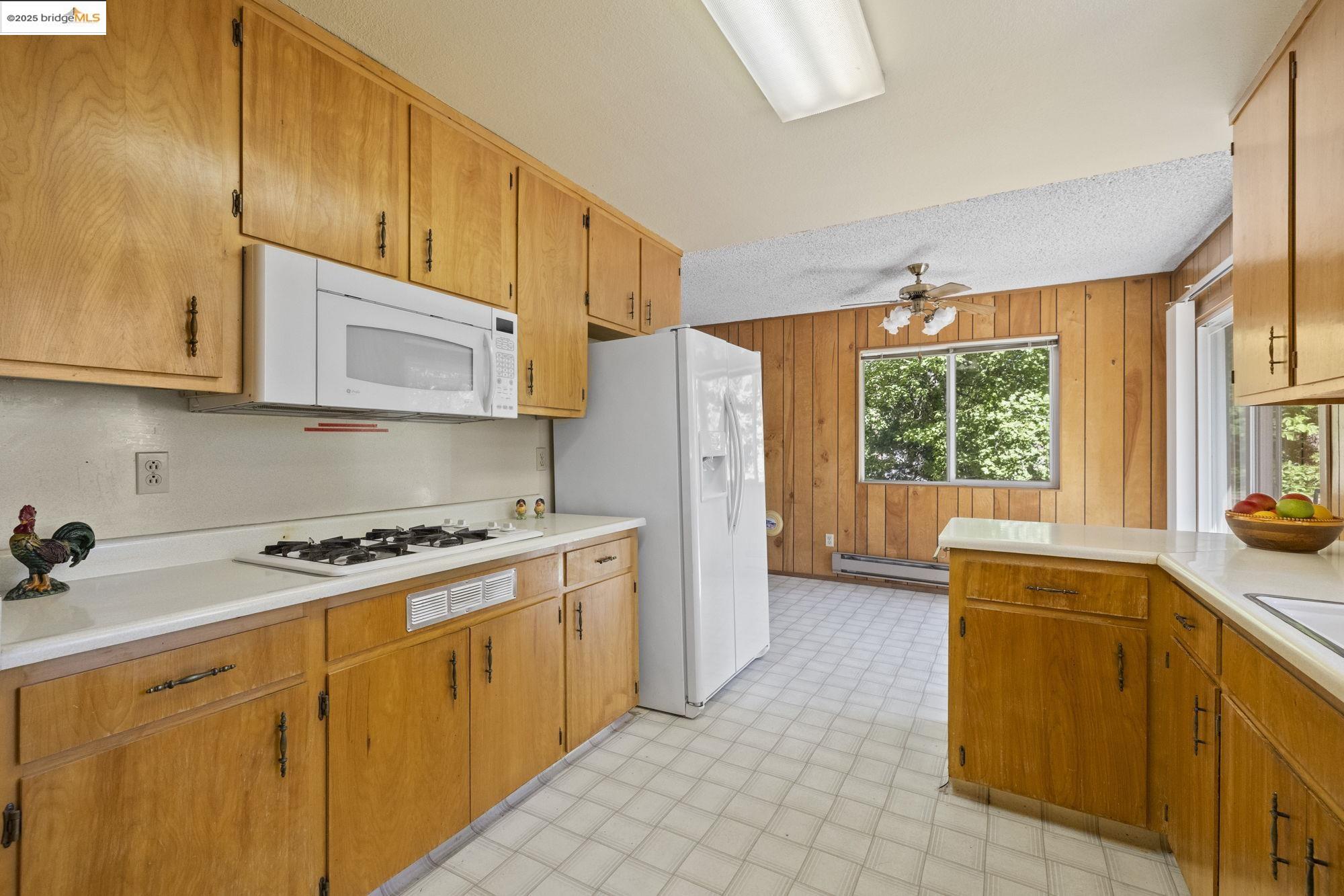 Detail Gallery Image 15 of 50 For 22856 Miners Ave, Twain Harte,  CA 95383 - 2 Beds | 2 Baths