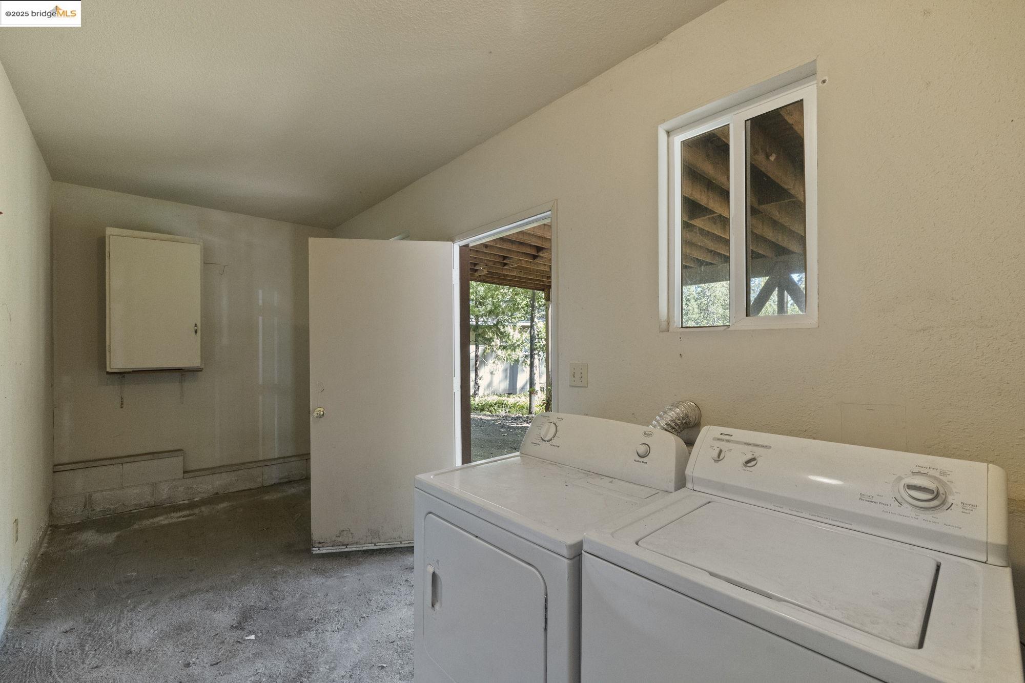 Detail Gallery Image 22 of 50 For 22856 Miners Ave, Twain Harte,  CA 95383 - 2 Beds | 2 Baths