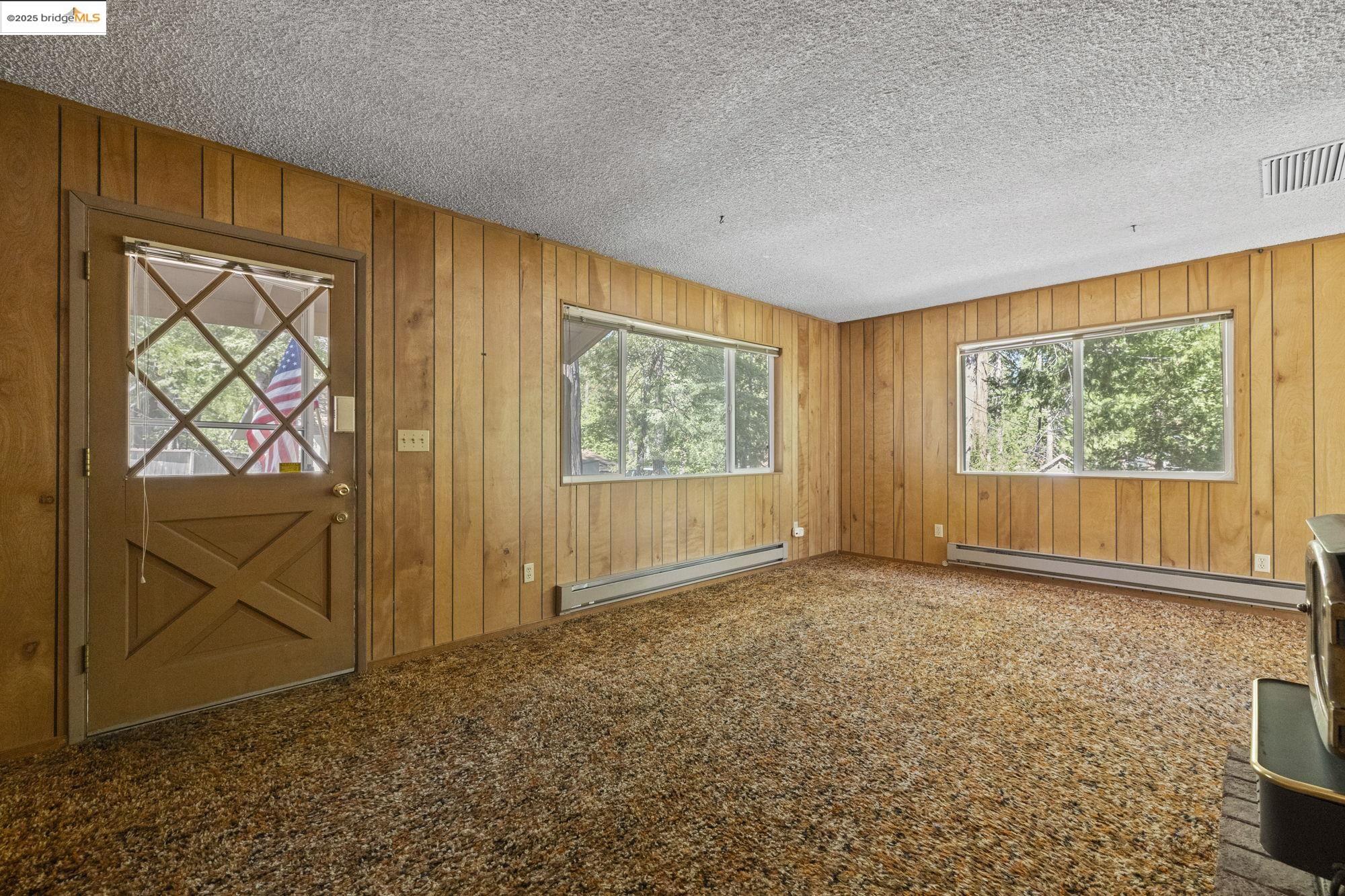 Detail Gallery Image 7 of 50 For 22856 Miners Ave, Twain Harte,  CA 95383 - 2 Beds | 2 Baths