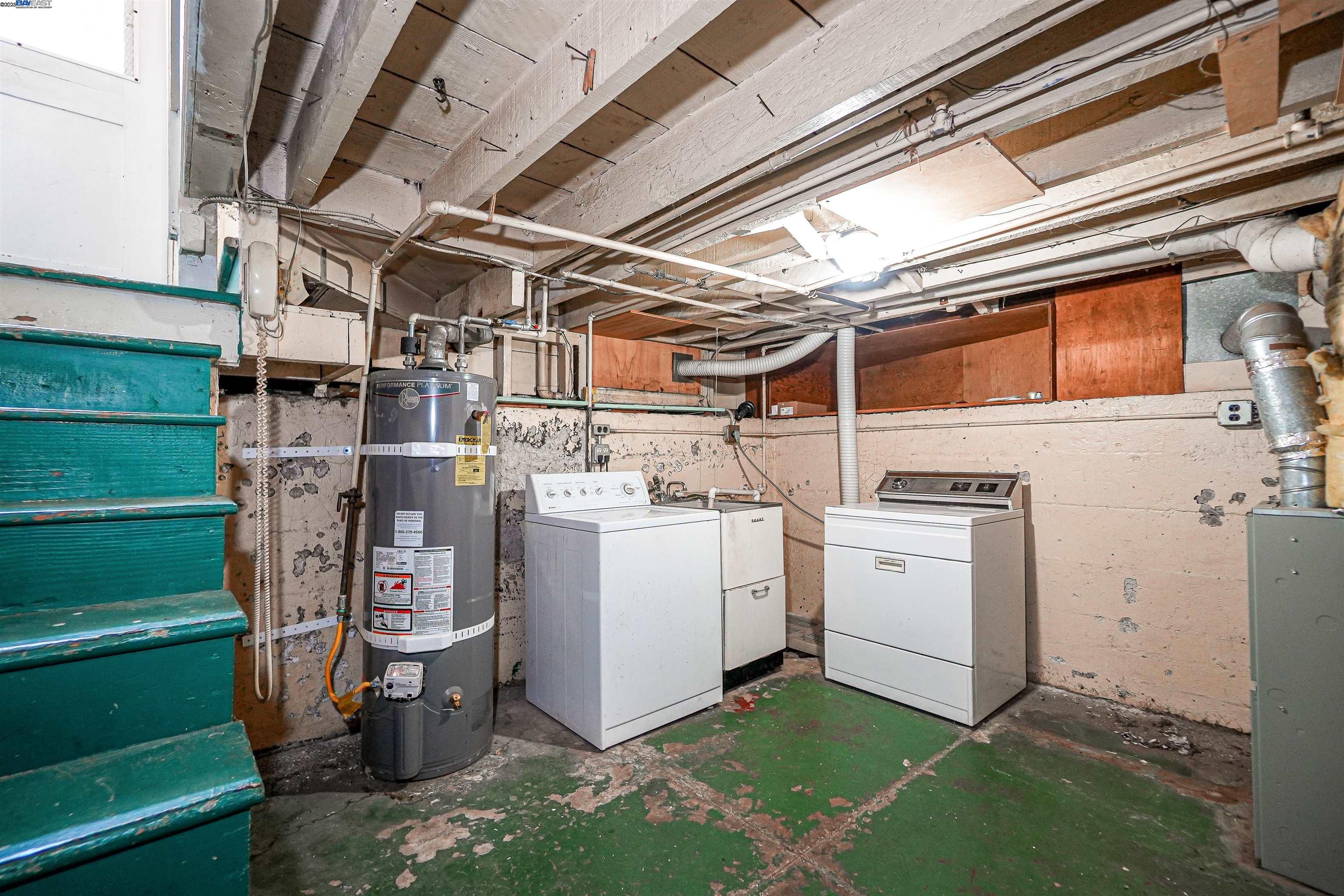 Detail Gallery Image 28 of 48 For 57 Entrada Ave, Oakland,  CA 94611 - 3 Beds | 1 Baths