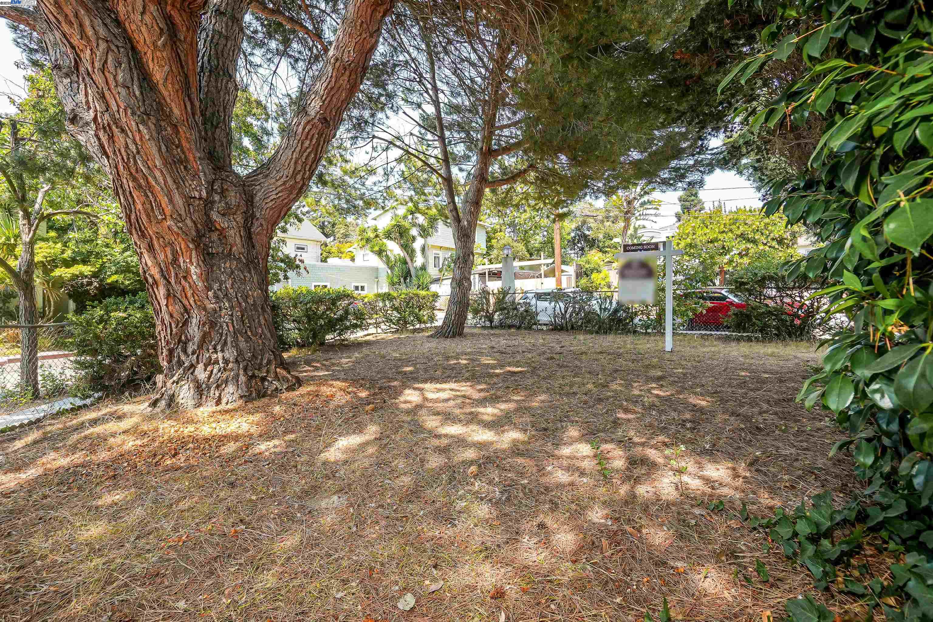 Detail Gallery Image 30 of 48 For 57 Entrada Ave, Oakland,  CA 94611 - 3 Beds | 1 Baths