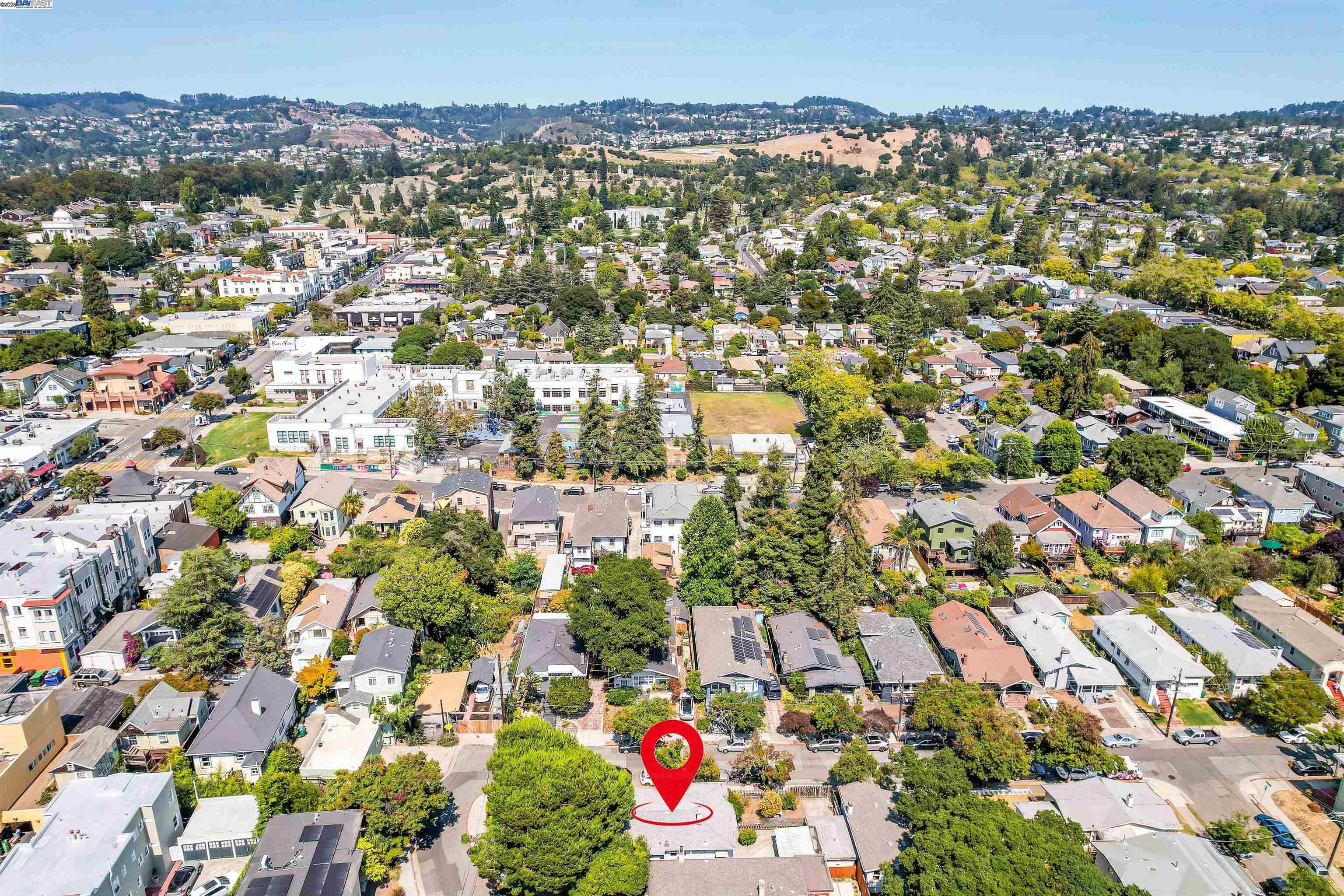 Detail Gallery Image 42 of 48 For 57 Entrada Ave, Oakland,  CA 94611 - 3 Beds | 1 Baths